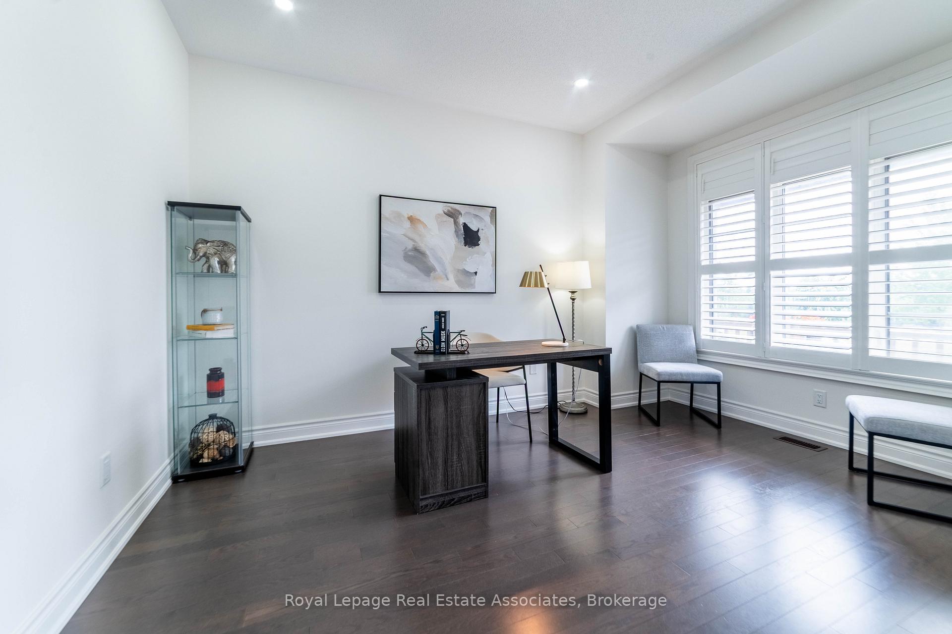 Photo 6 of 1267 Raspberry Terrace, Milton, Ford — HOMEH