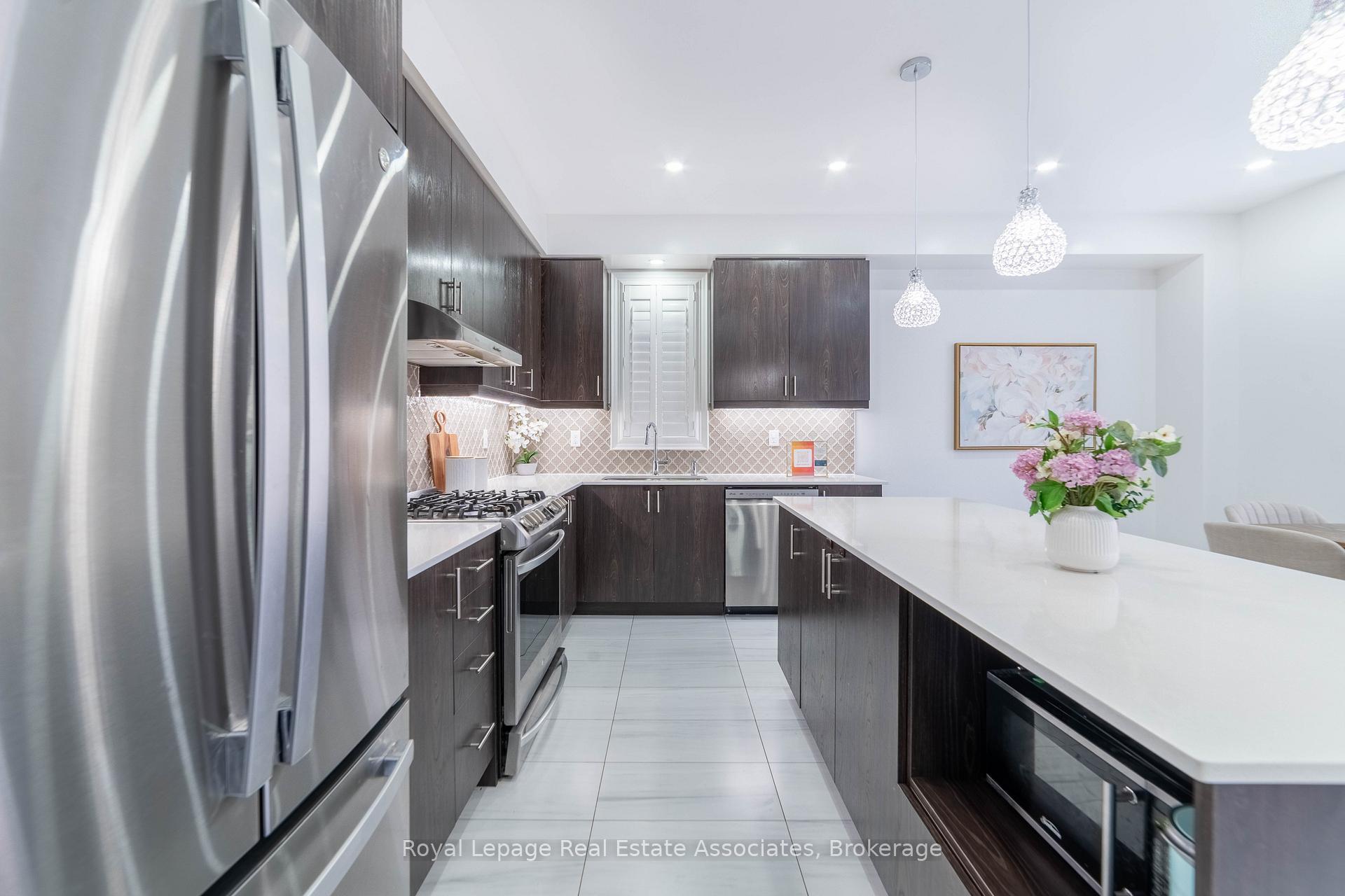 Photo 14 of 1267 Raspberry Terrace, Milton, Ford — HOMEH