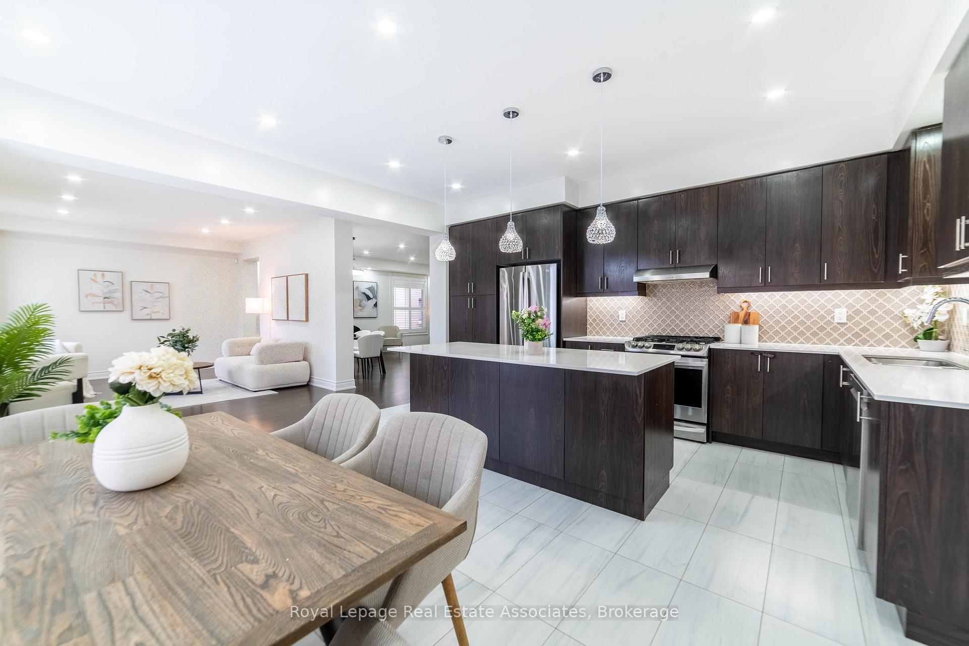 Photo 16 of 1267 Raspberry Terrace, Milton, Ford — HOMEH