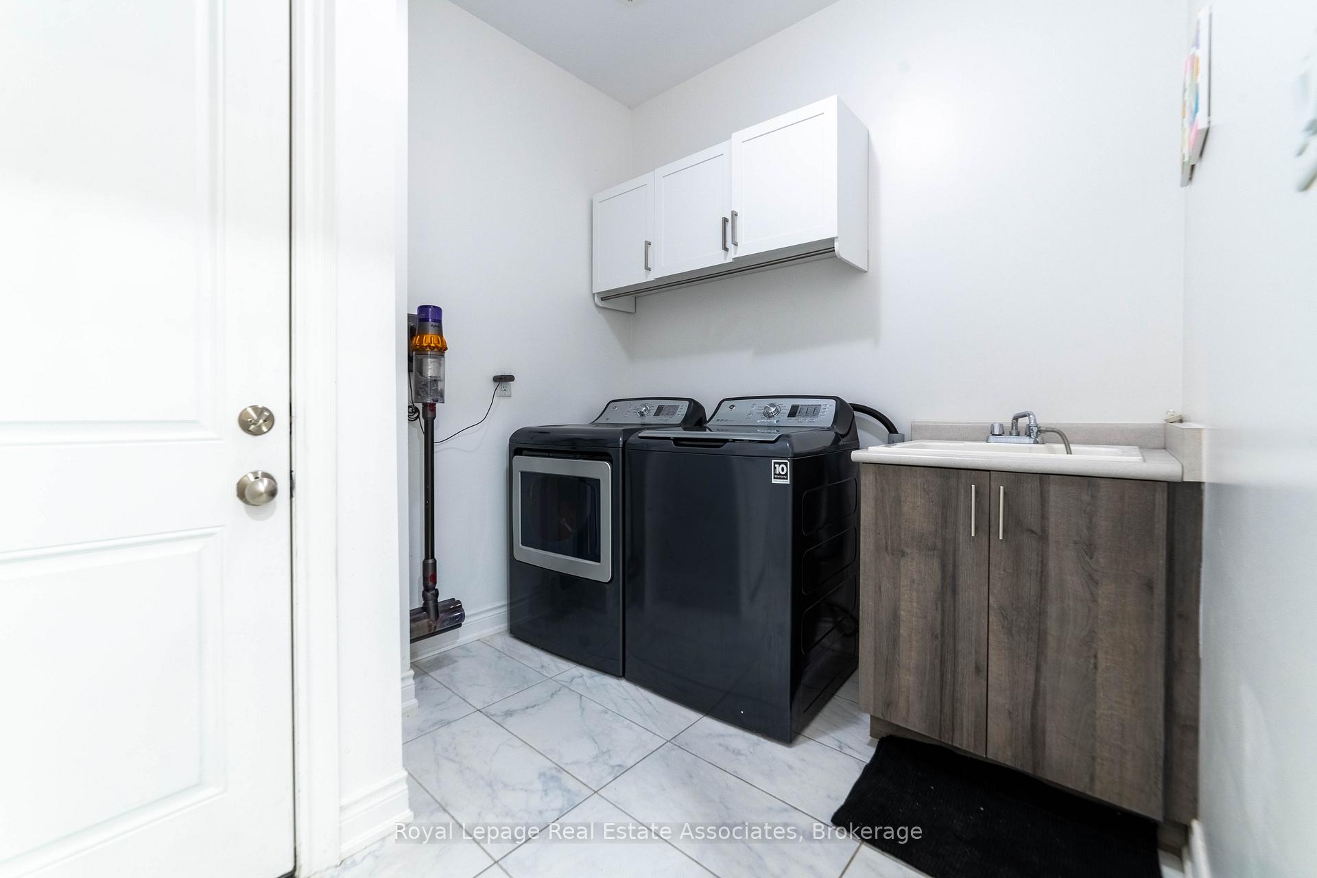 Photo 36 of 1267 Raspberry Terrace, Milton, Ford — HOMEH