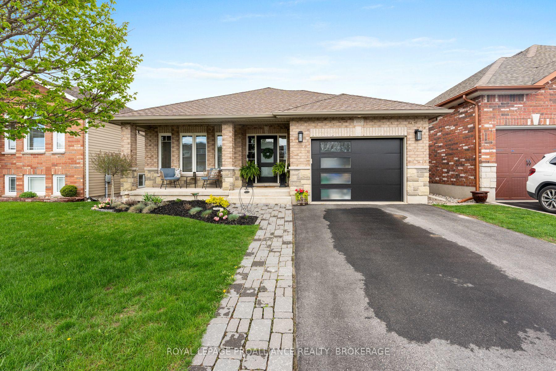 Photo 3 of 1110 Crossfield Avenue, Kingston, City Northwest — HOMEH