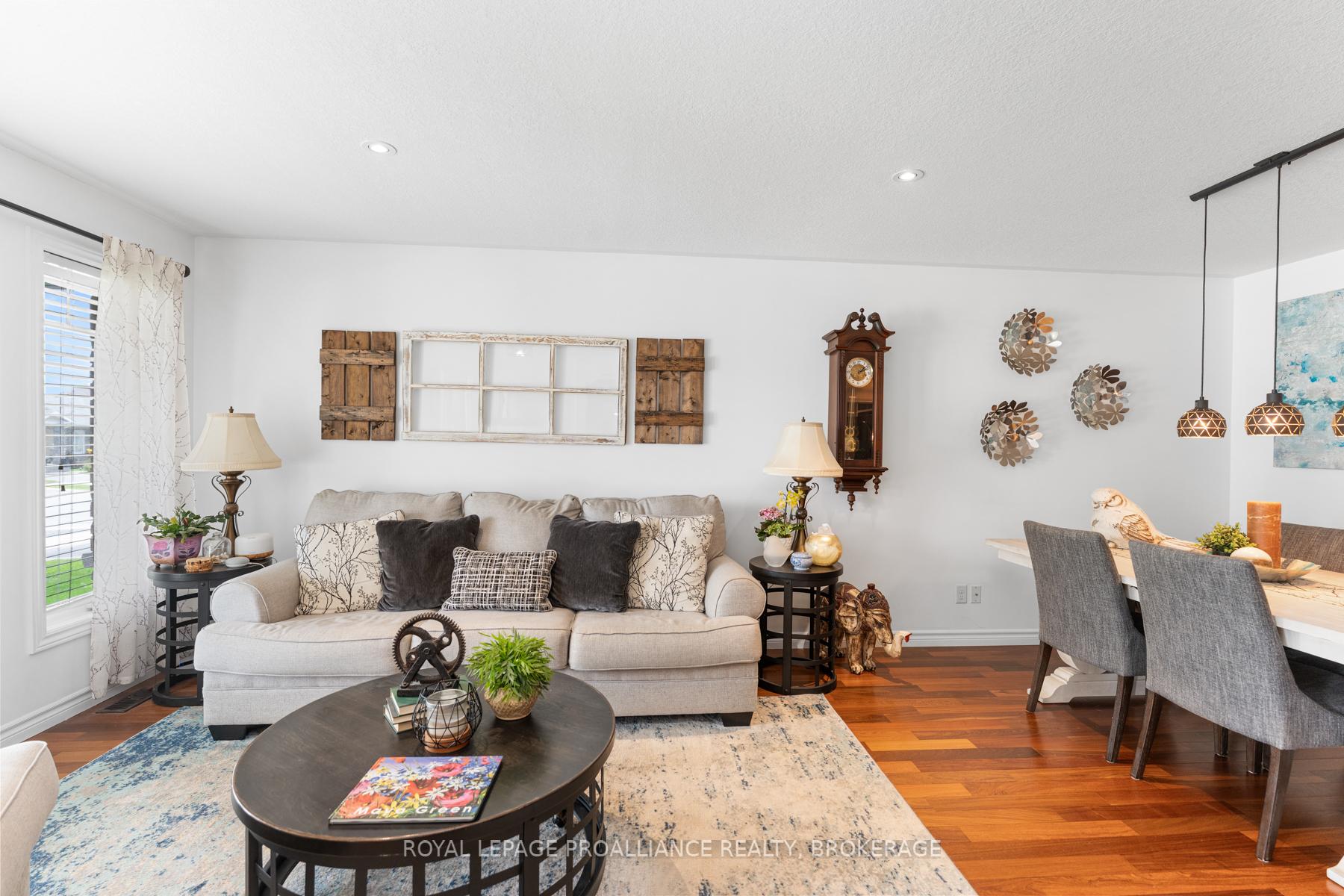 Photo 6 of 1110 Crossfield Avenue, Kingston, City Northwest — HOMEH