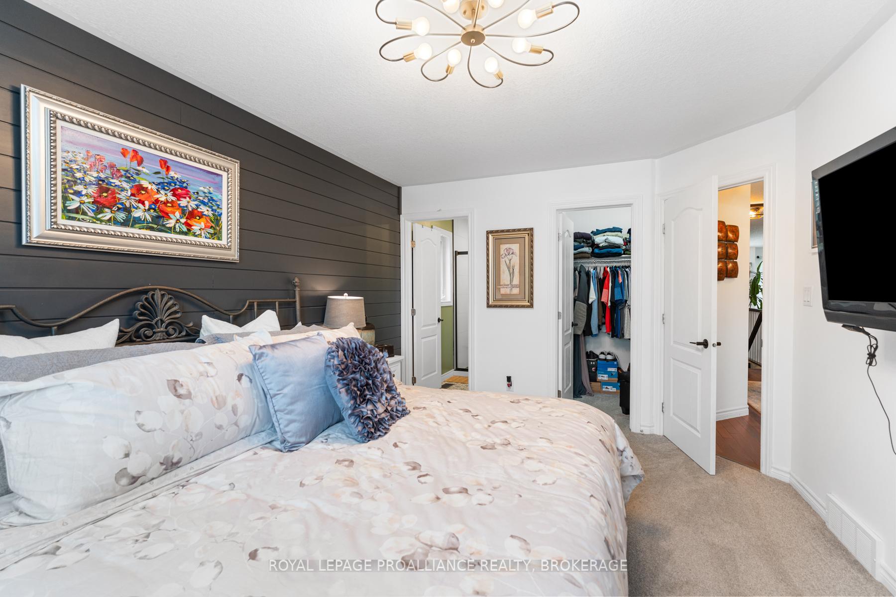 Photo 12 of 1110 Crossfield Avenue, Kingston, City Northwest — HOMEH