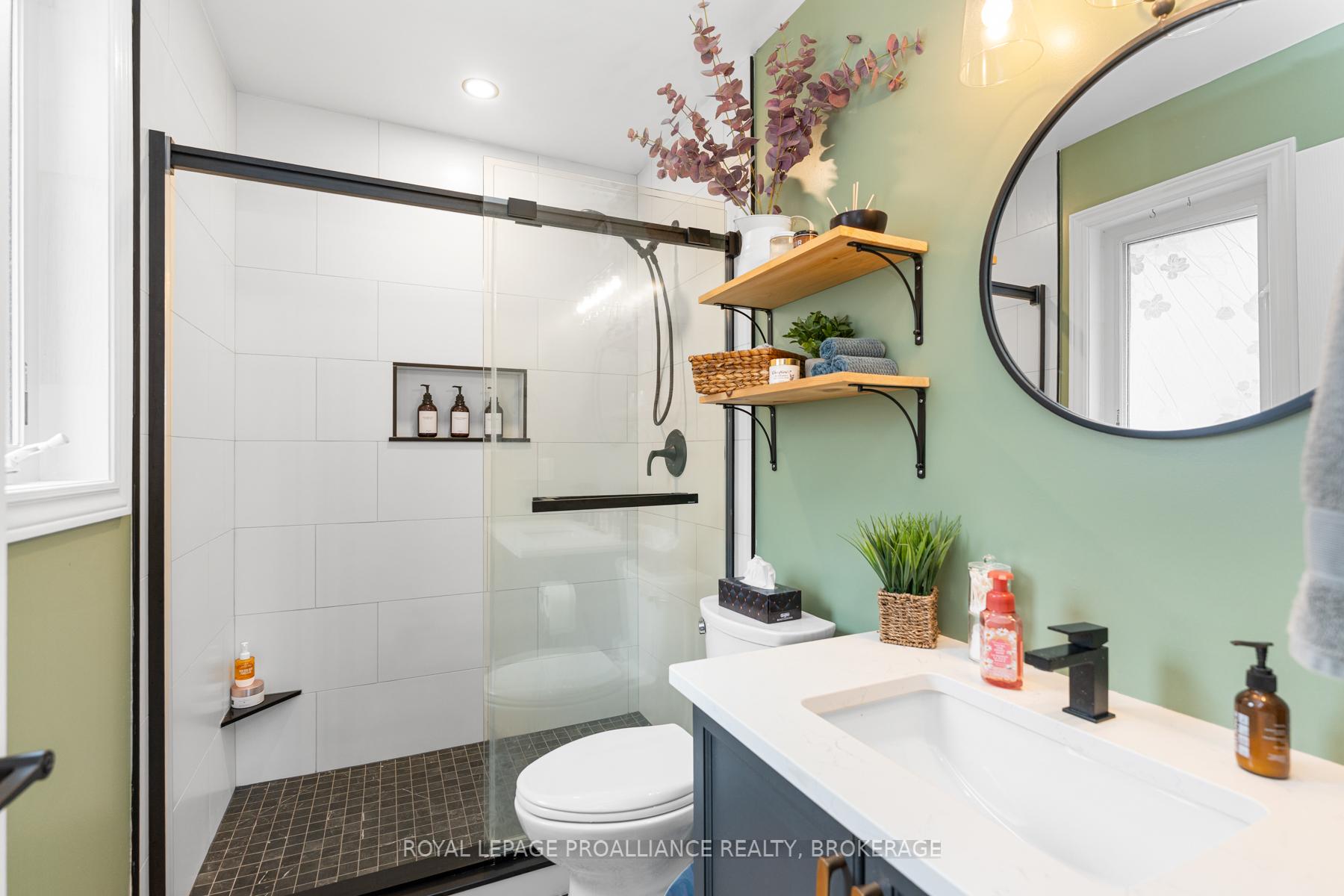 Photo 14 of 1110 Crossfield Avenue, Kingston, City Northwest — HOMEH