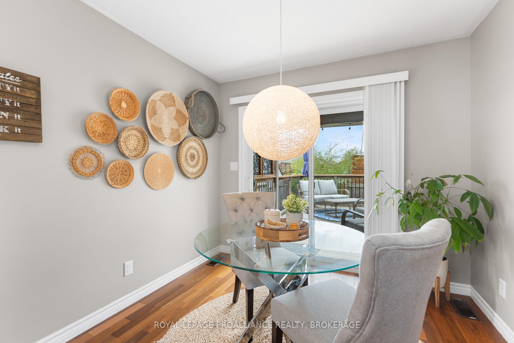 Photo 20 of 1110 Crossfield Avenue, Kingston, City Northwest — HOMEH