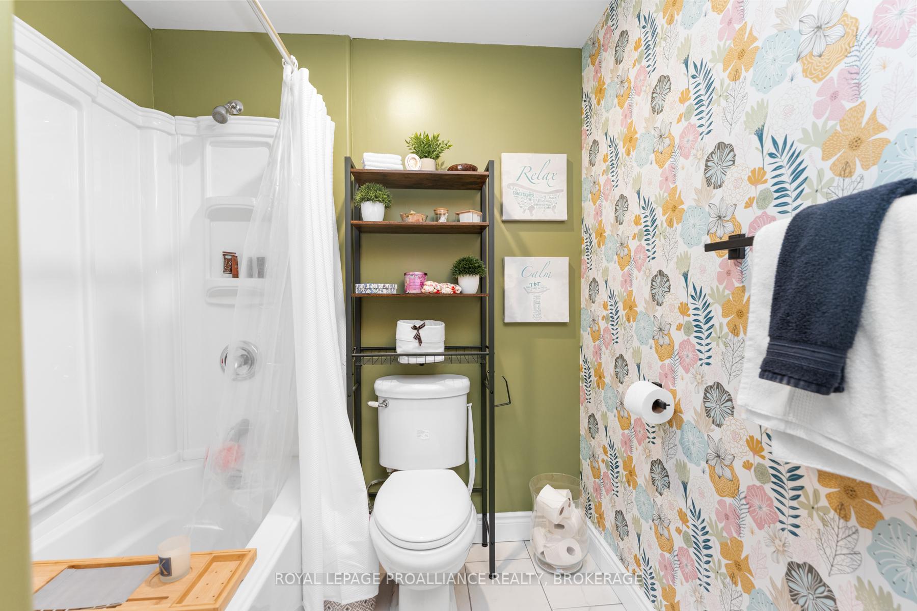 Photo 27 of 1110 Crossfield Avenue, Kingston, City Northwest — HOMEH
