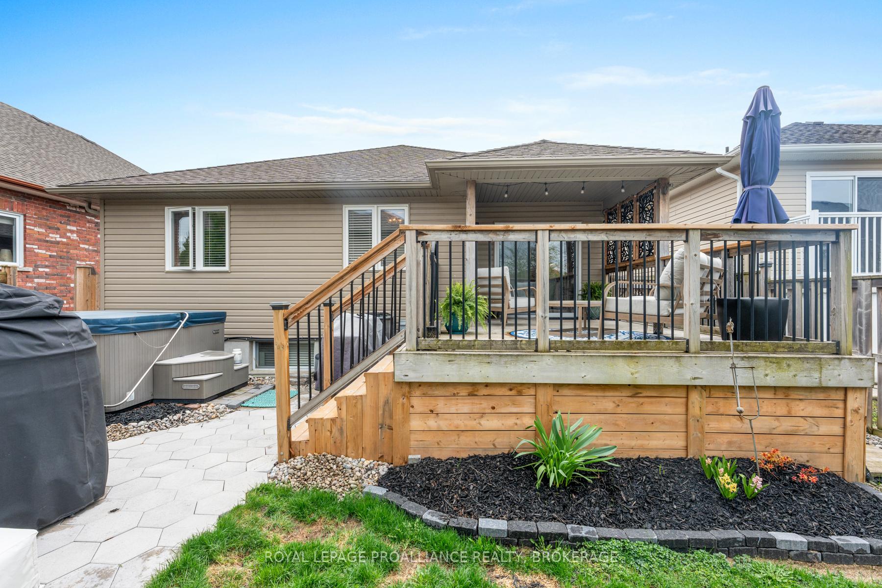 Photo 43 of 1110 Crossfield Avenue, Kingston, City Northwest — HOMEH