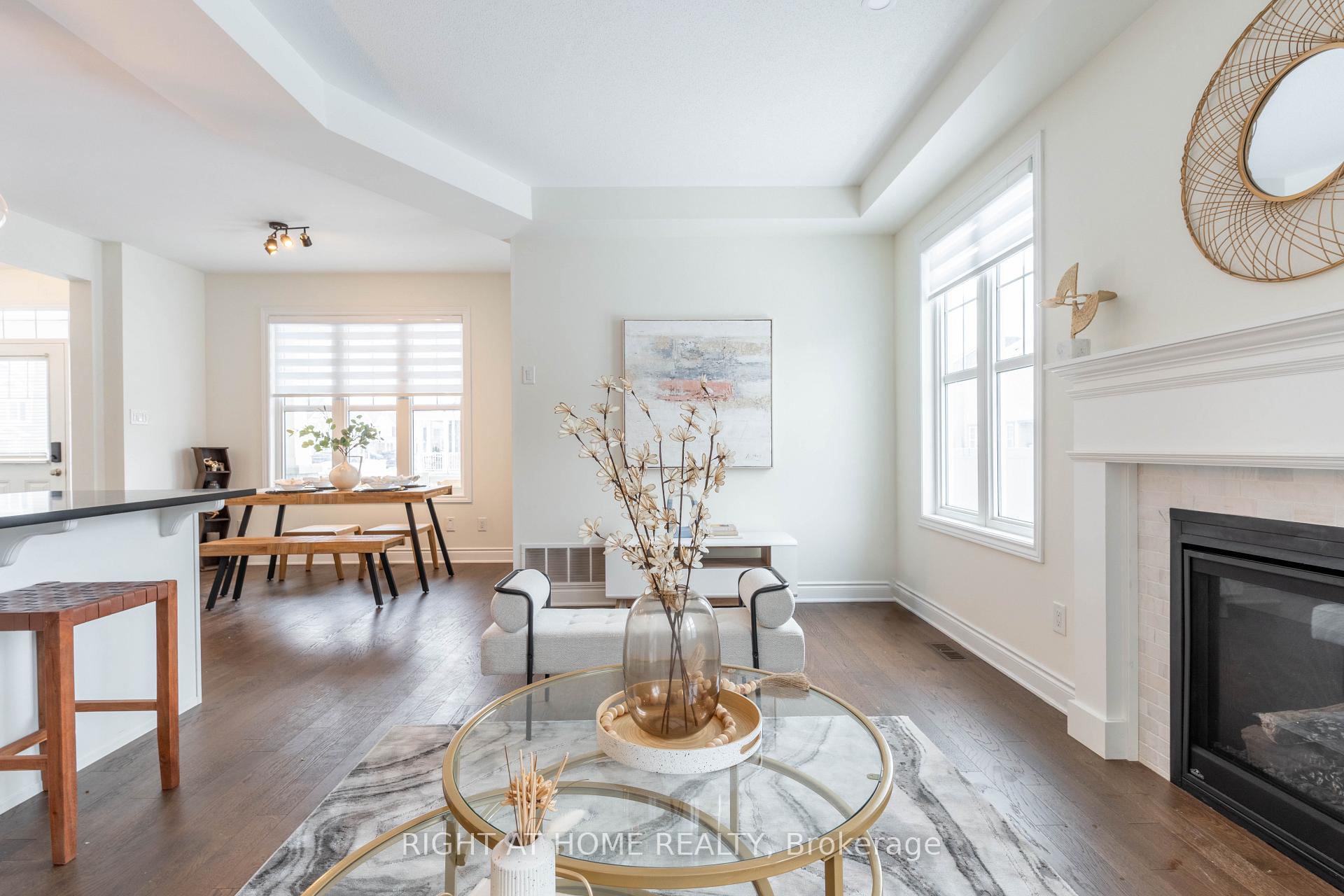 Photo 10 of 156 Cranesbill Road, Ottawa, Kanata - Emerald Meadows/Trailwest — HOMEH