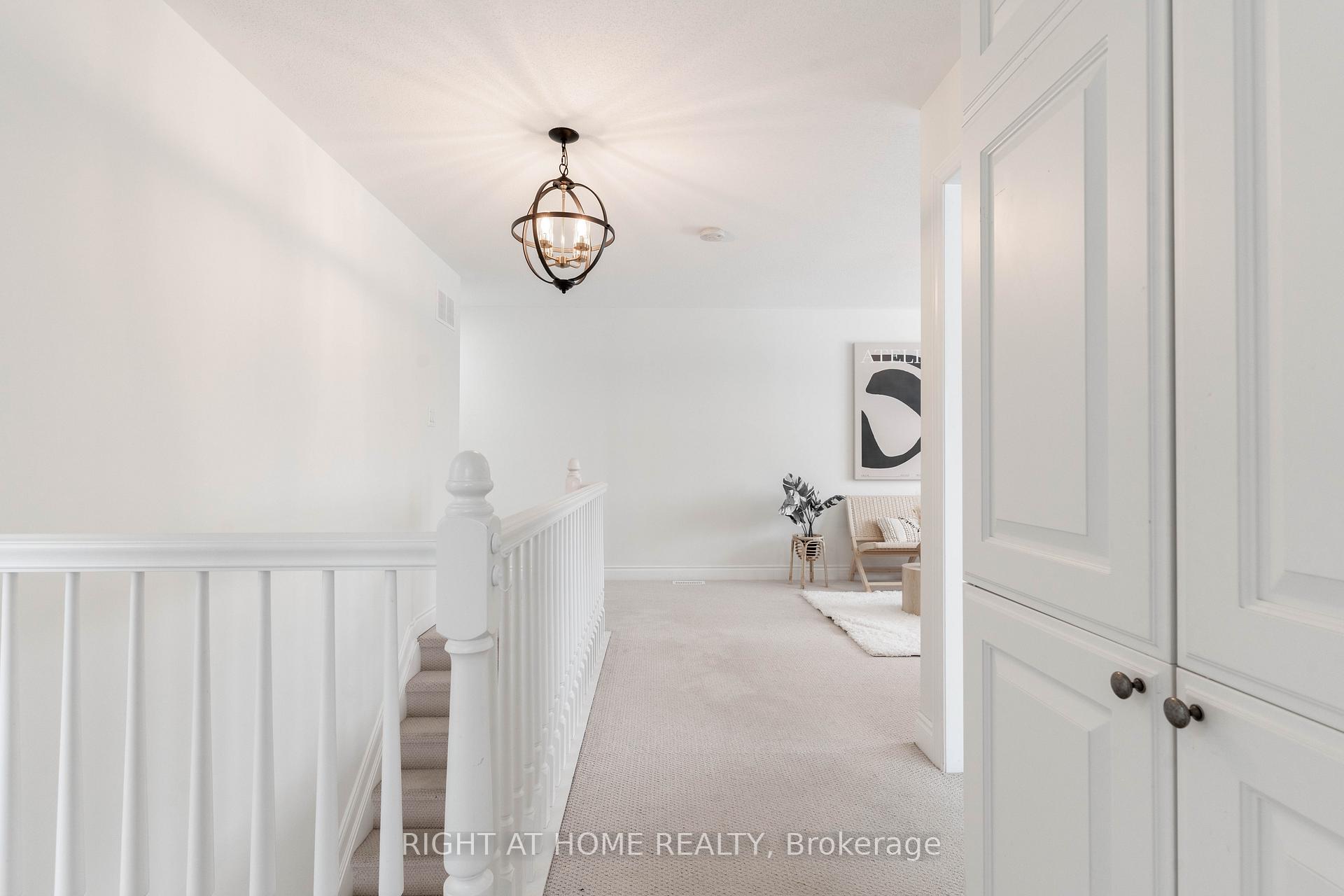 Photo 16 of 156 Cranesbill Road, Ottawa, Kanata - Emerald Meadows/Trailwest — HOMEH