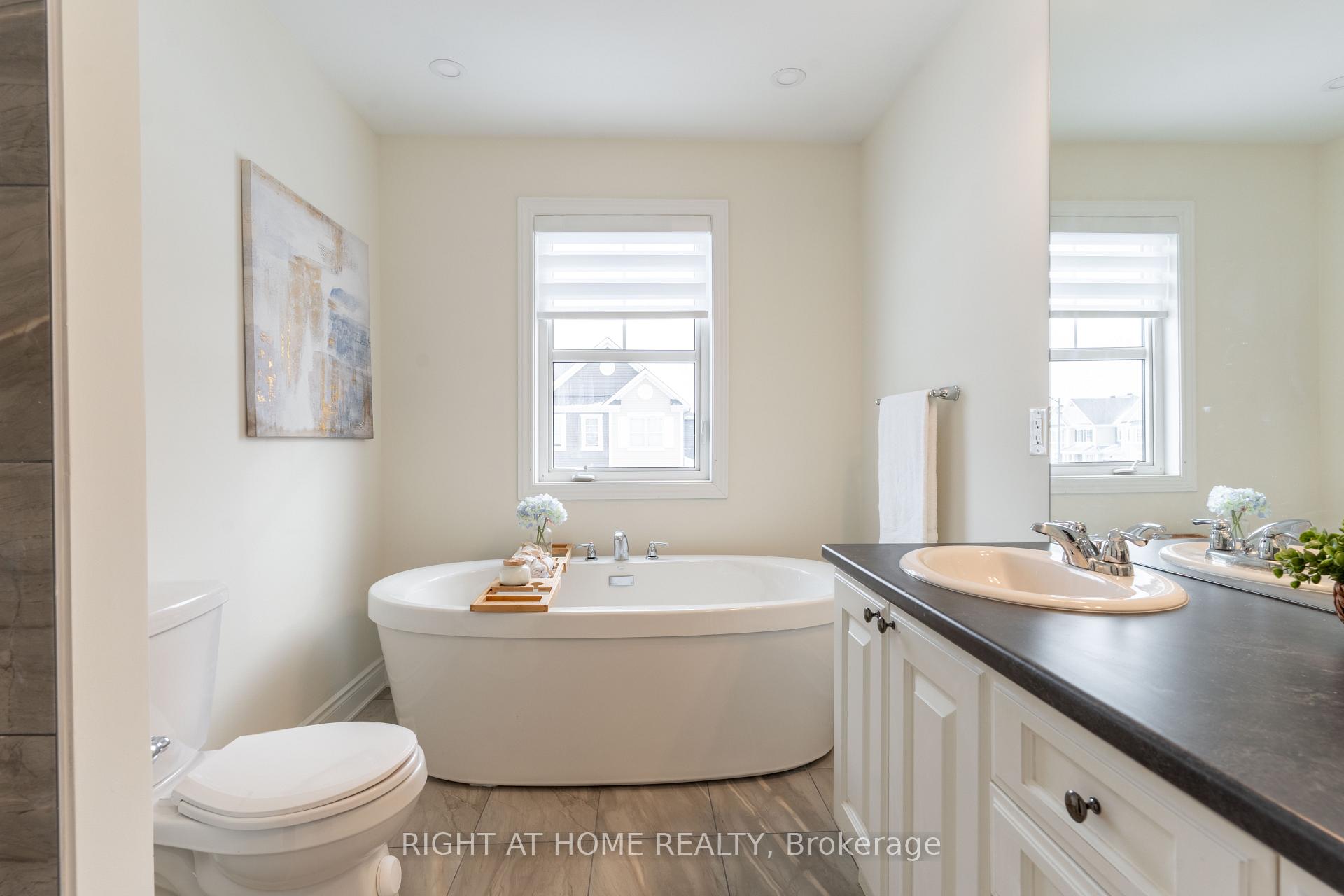 Photo 25 of 156 Cranesbill Road, Ottawa, Kanata - Emerald Meadows/Trailwest — HOMEH