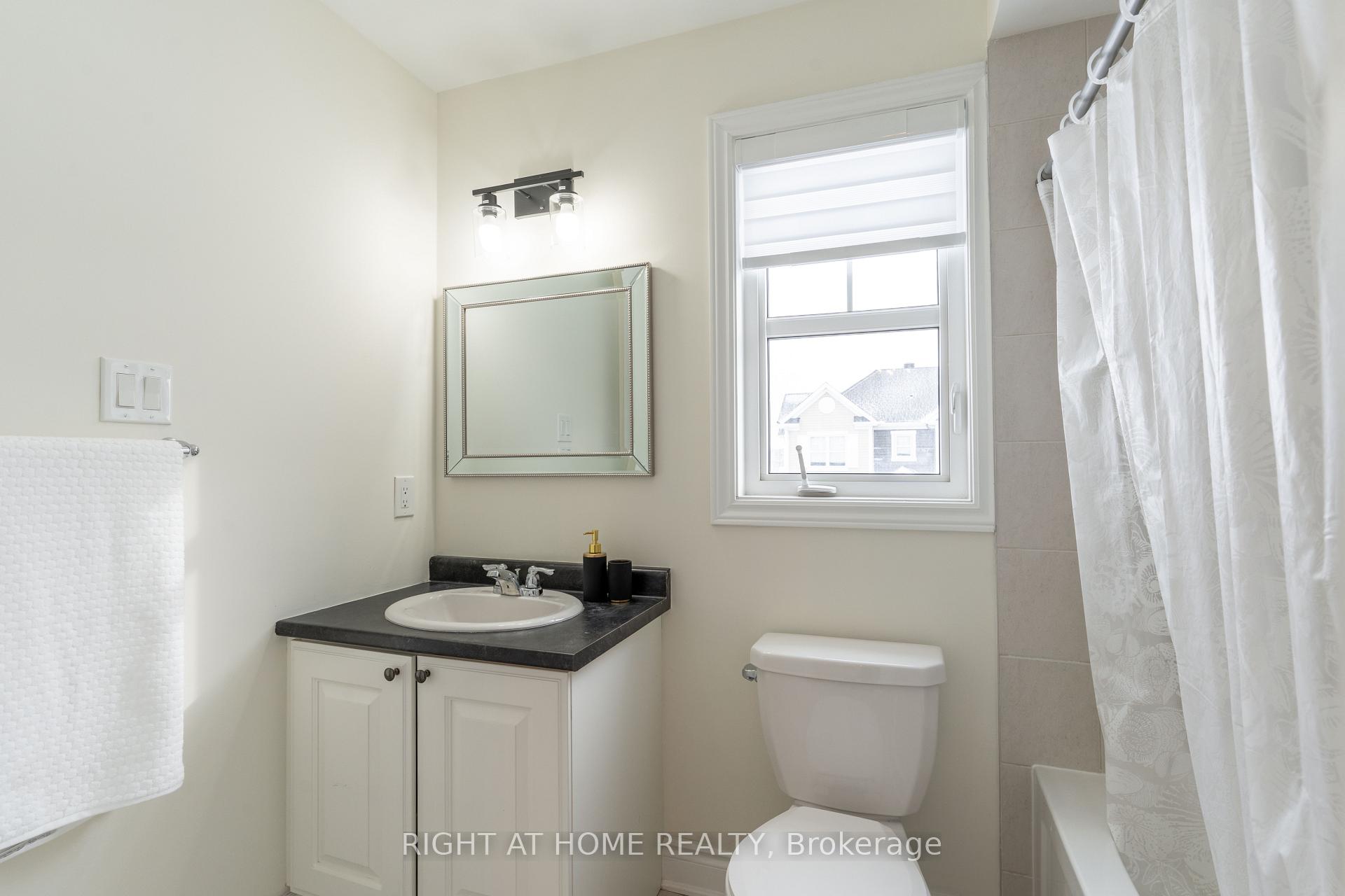 Photo 28 of 156 Cranesbill Road, Ottawa, Kanata - Emerald Meadows/Trailwest — HOMEH