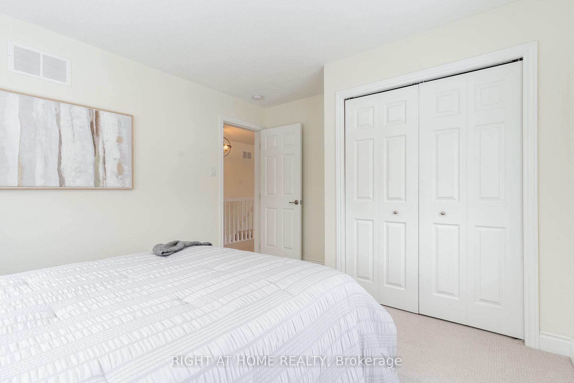 Photo 31 of 156 Cranesbill Road, Ottawa, Kanata - Emerald Meadows/Trailwest — HOMEH
