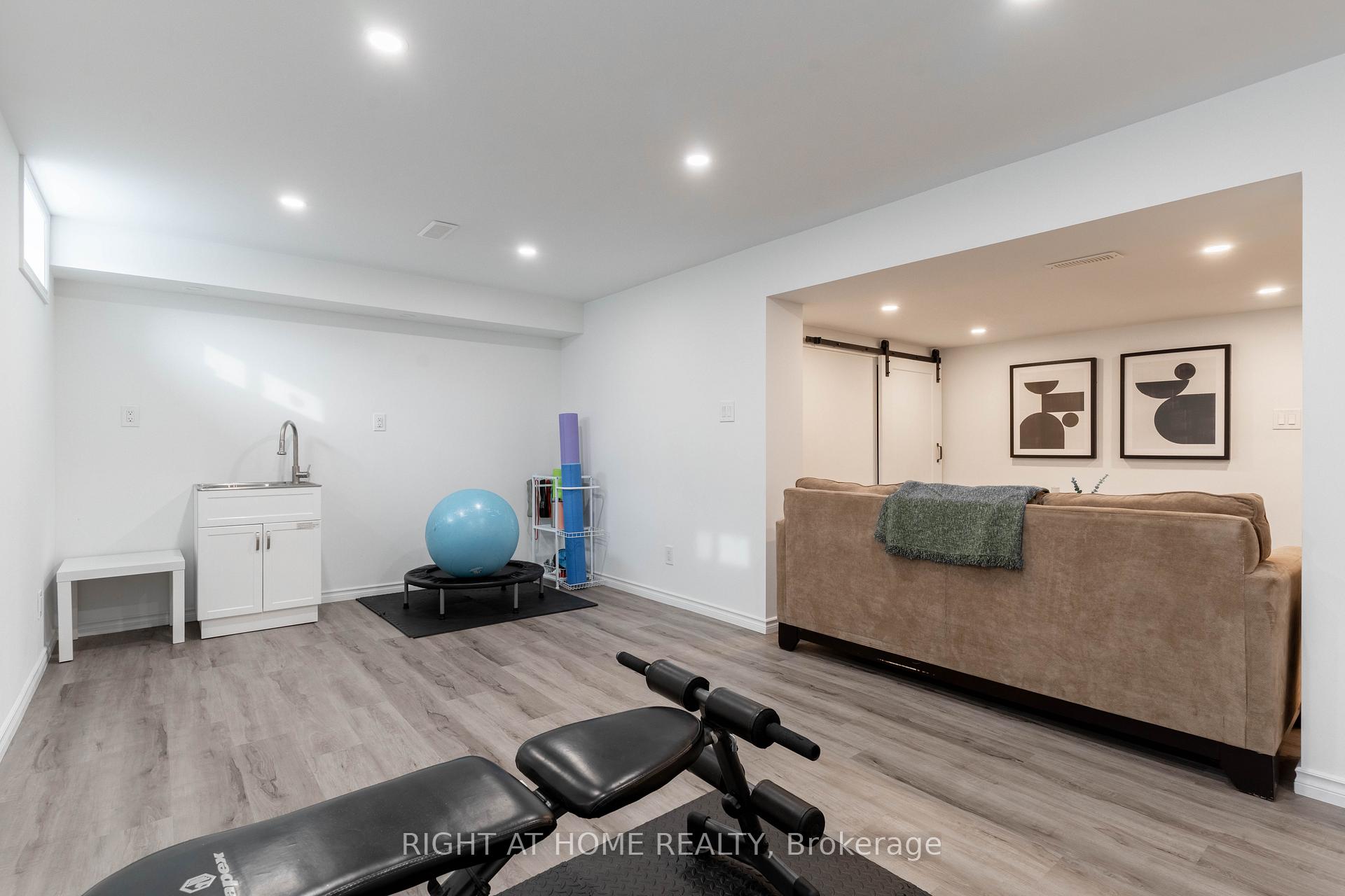 Photo 35 of 156 Cranesbill Road, Ottawa, Kanata - Emerald Meadows/Trailwest — HOMEH