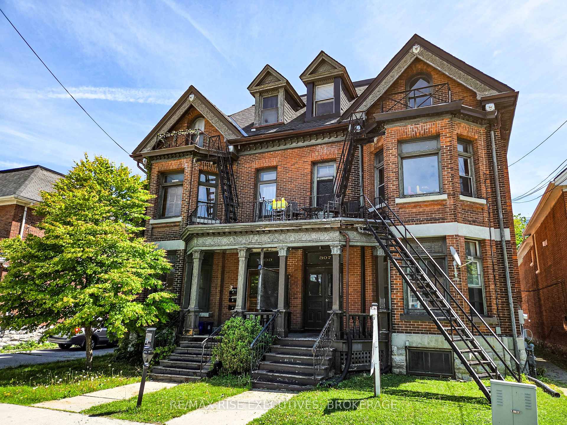 Front of 307 Alfred Street