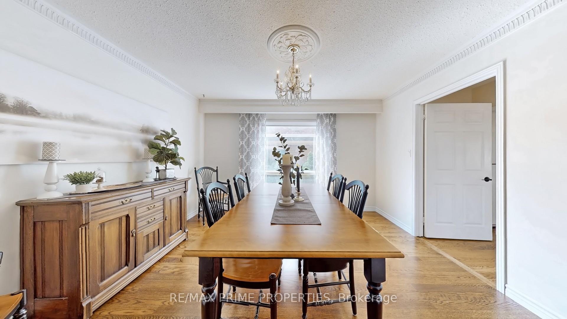 Photo 5 of 66 McCarty Crescent, Markham, Markham Village — HOMEH