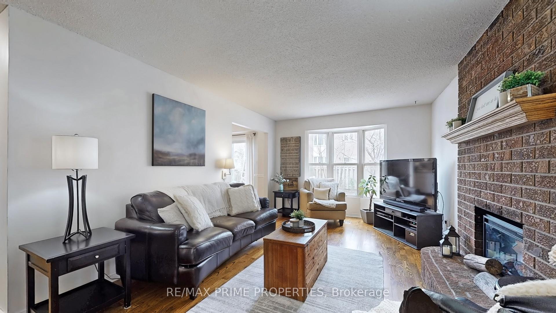 Photo 8 of 66 McCarty Crescent, Markham, Markham Village — HOMEH