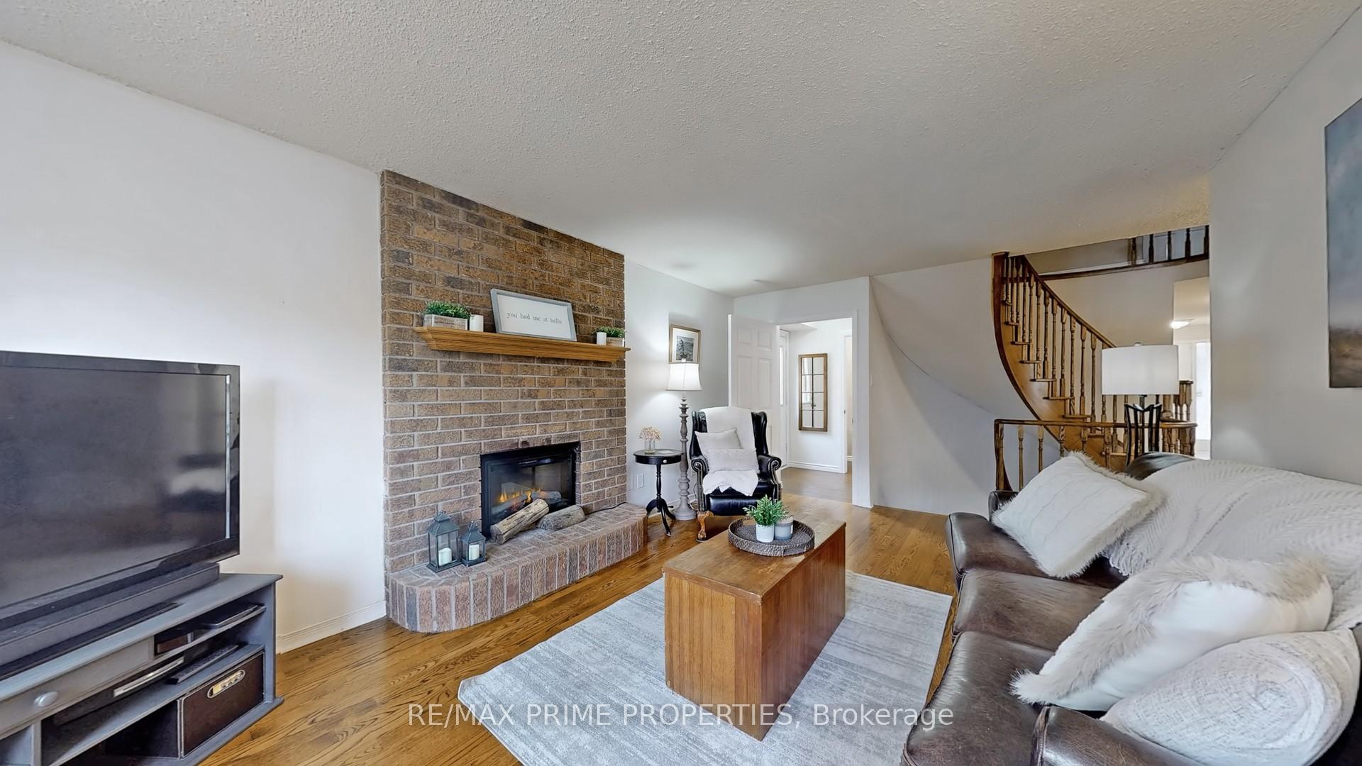 Photo 9 of 66 McCarty Crescent, Markham, Markham Village — HOMEH