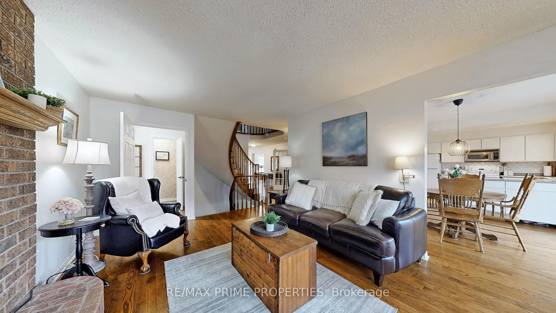 Photo 10 of 66 McCarty Crescent, Markham, Markham Village — HOMEH