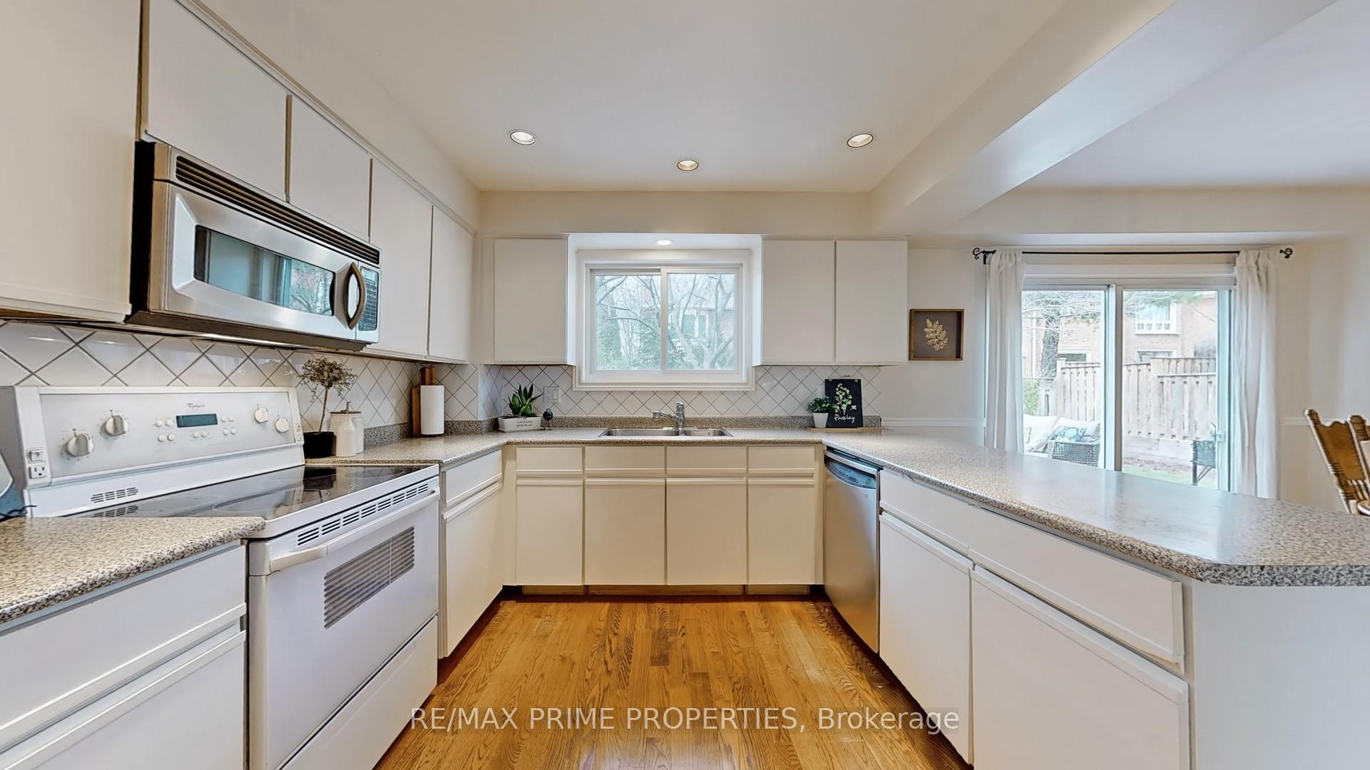 Photo 11 of 66 McCarty Crescent, Markham, Markham Village — HOMEH