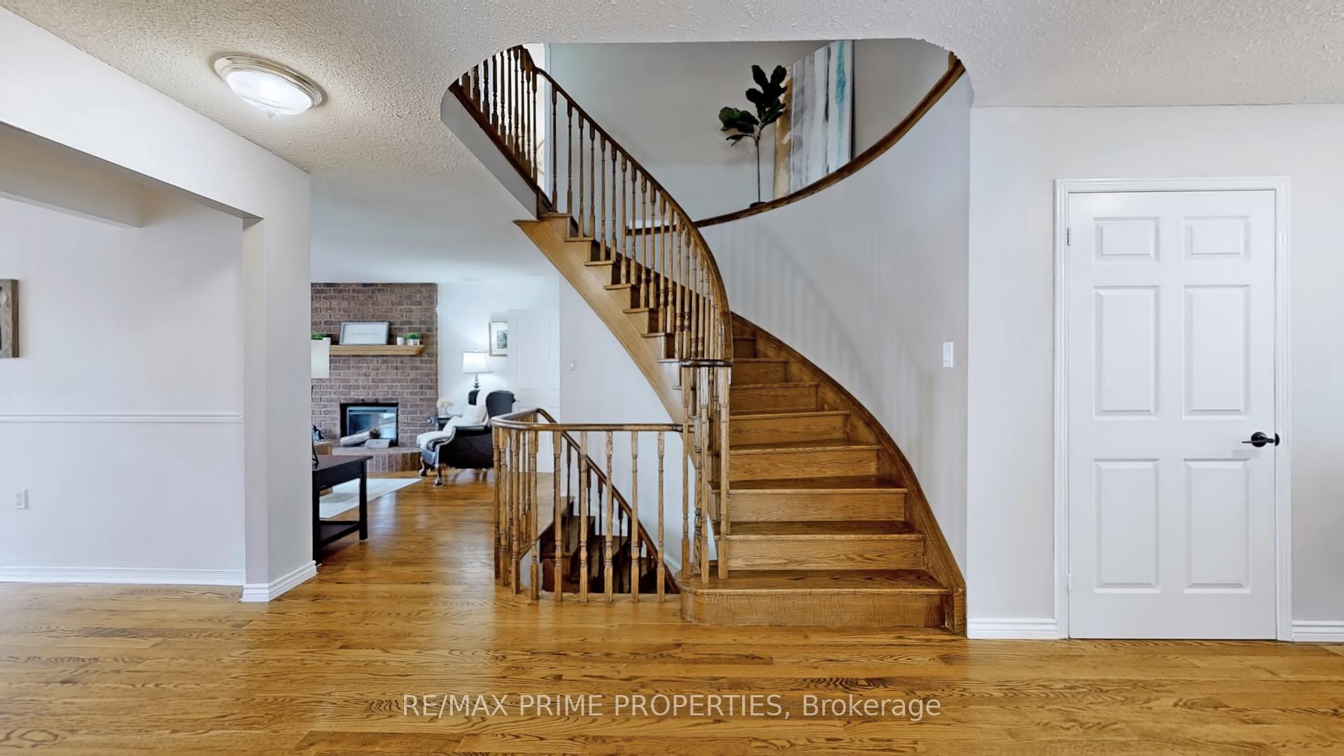 Photo 18 of 66 McCarty Crescent, Markham, Markham Village — HOMEH