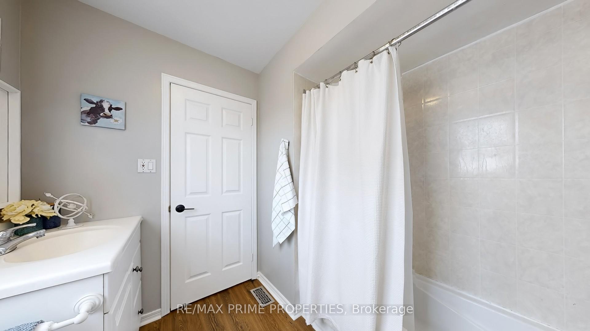 Photo 30 of 66 McCarty Crescent, Markham, Markham Village — HOMEH