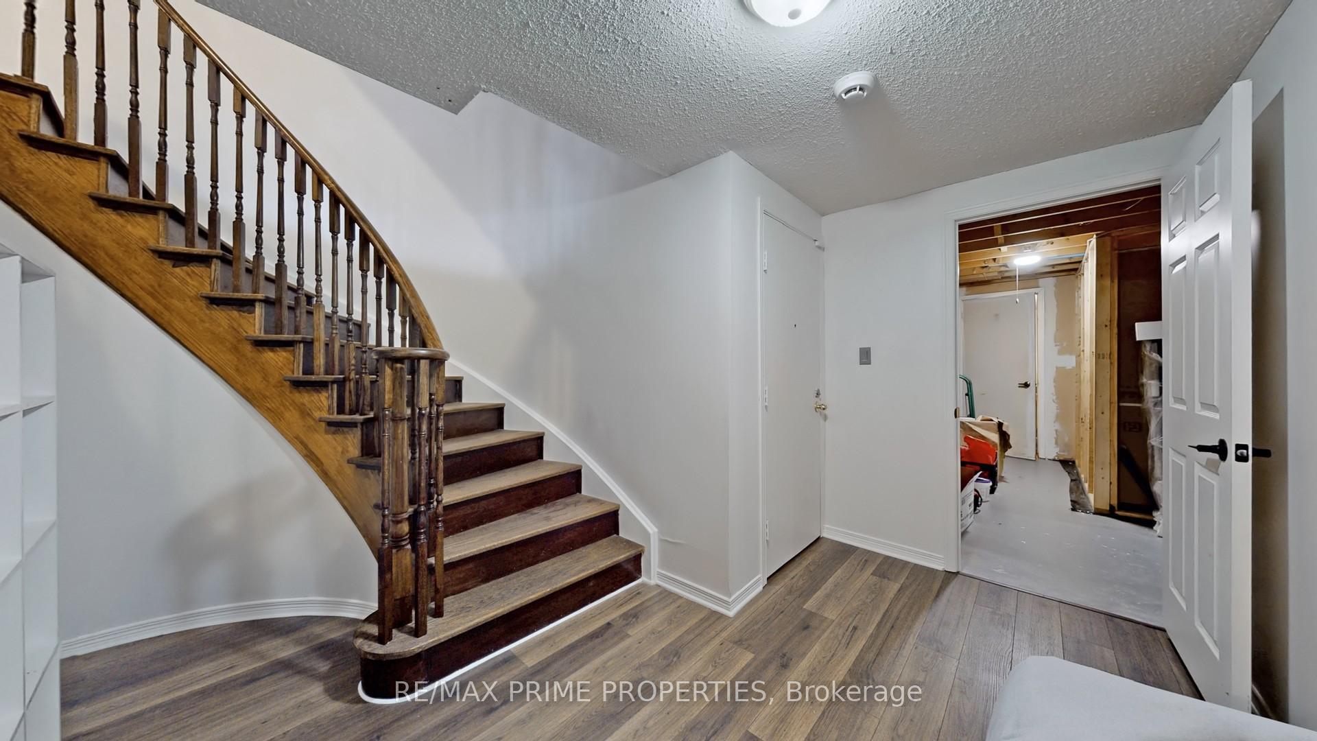 Photo 36 of 66 McCarty Crescent, Markham, Markham Village — HOMEH