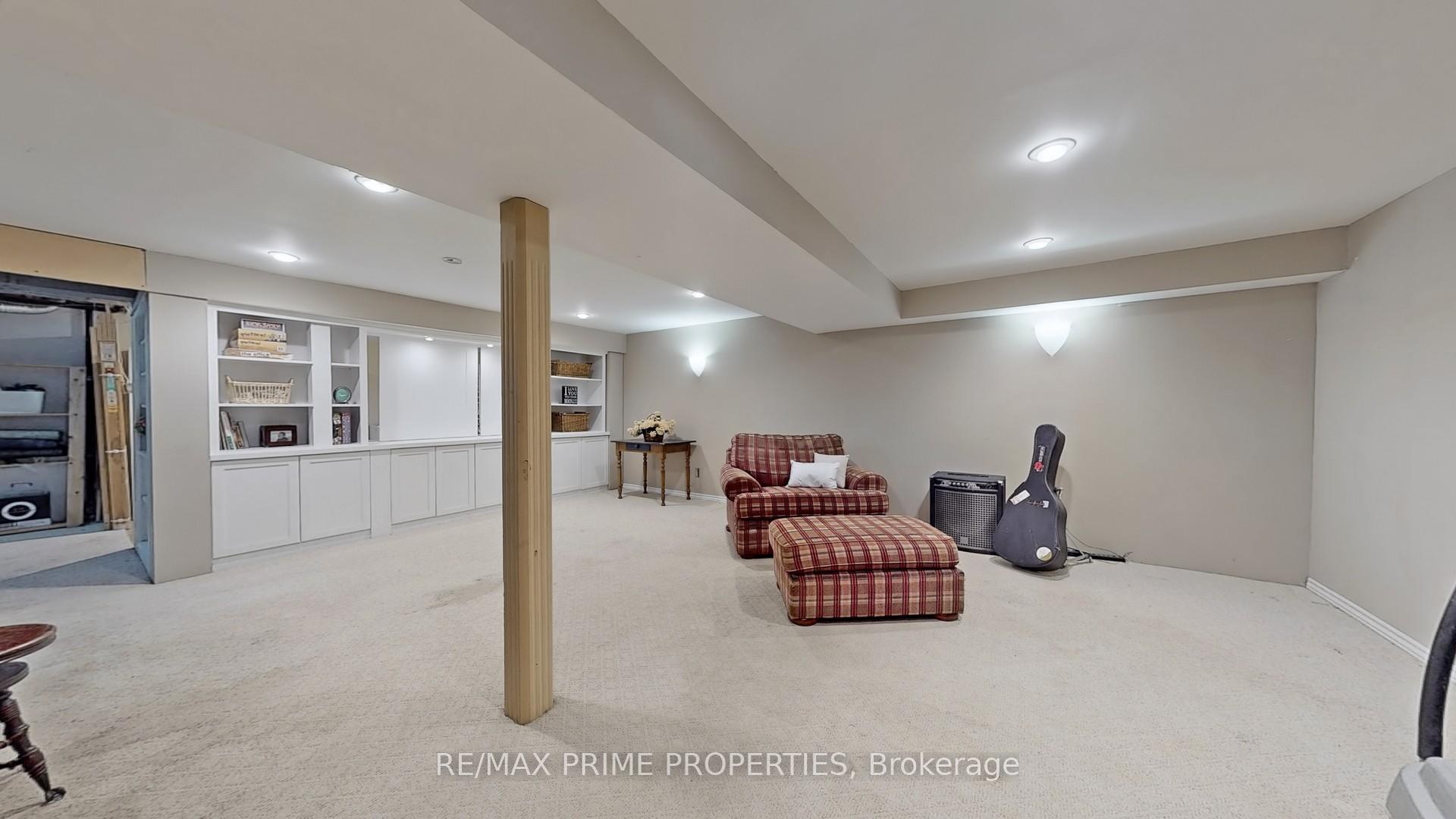 Photo 37 of 66 McCarty Crescent, Markham, Markham Village — HOMEH