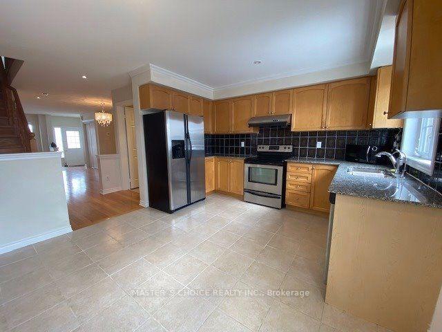 Photo 9 of 237 Caboto Trail, Markham, Village Green-South Unionville — HOMEH