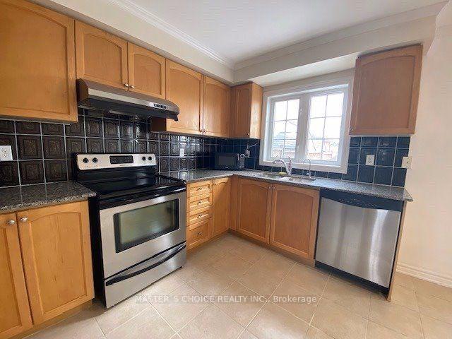 Photo 10 of 237 Caboto Trail, Markham, Village Green-South Unionville — HOMEH