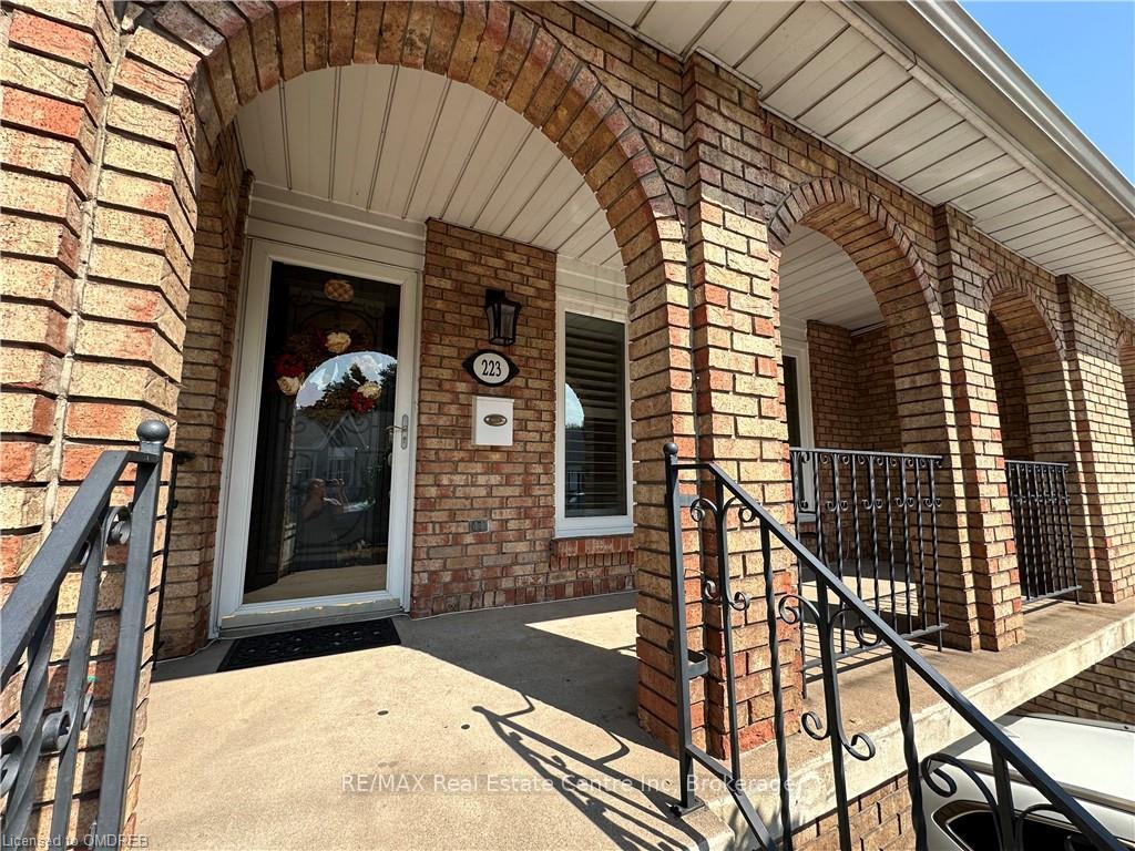 Photo 7 of Unit 1, 223 Picton Street E, Hamilton, North End — HOMEH