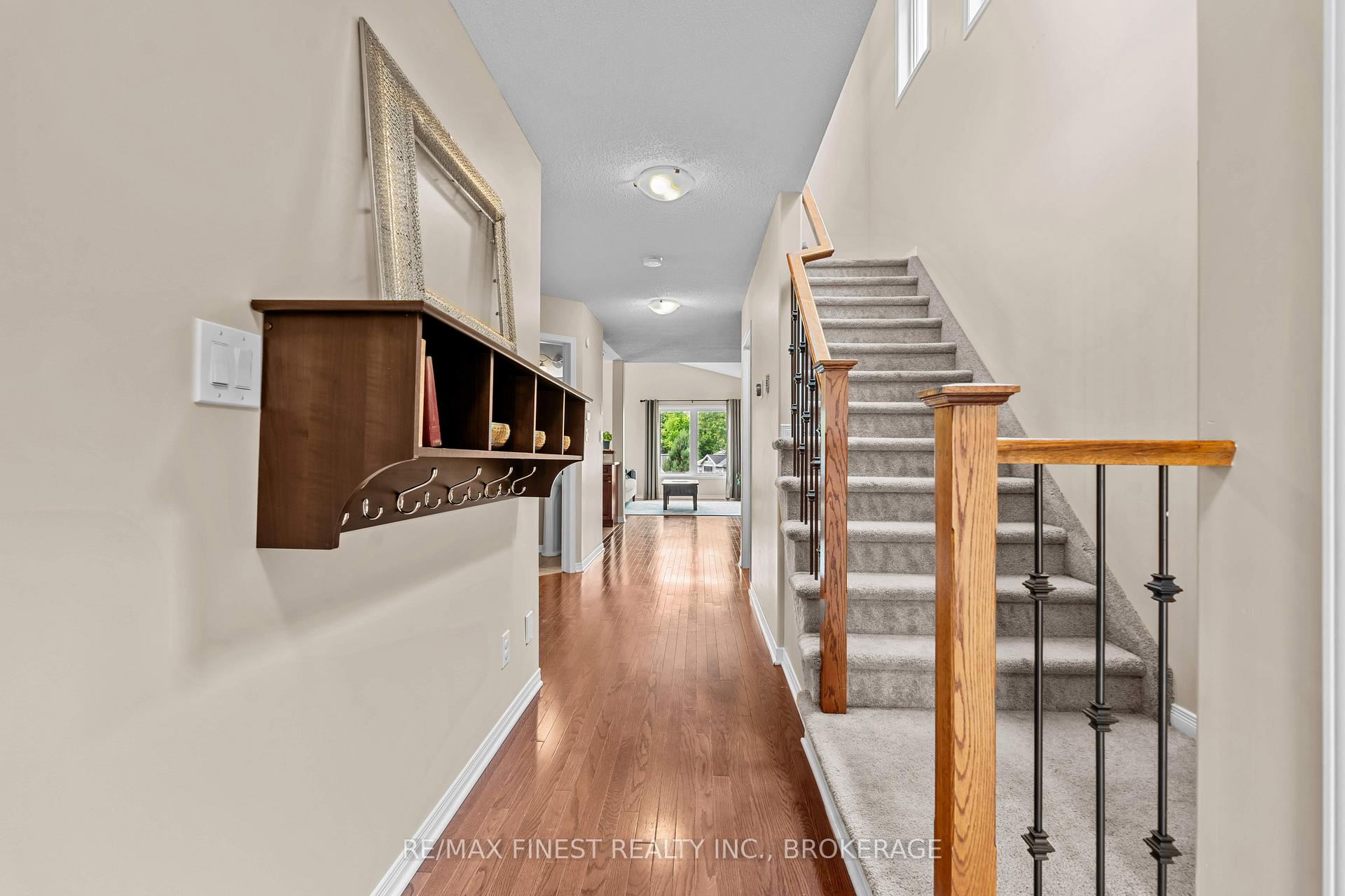 Photo 4 of 728 Margaret Way, Kingston, Kingston East (Incl Barret Crt) — HOMEH