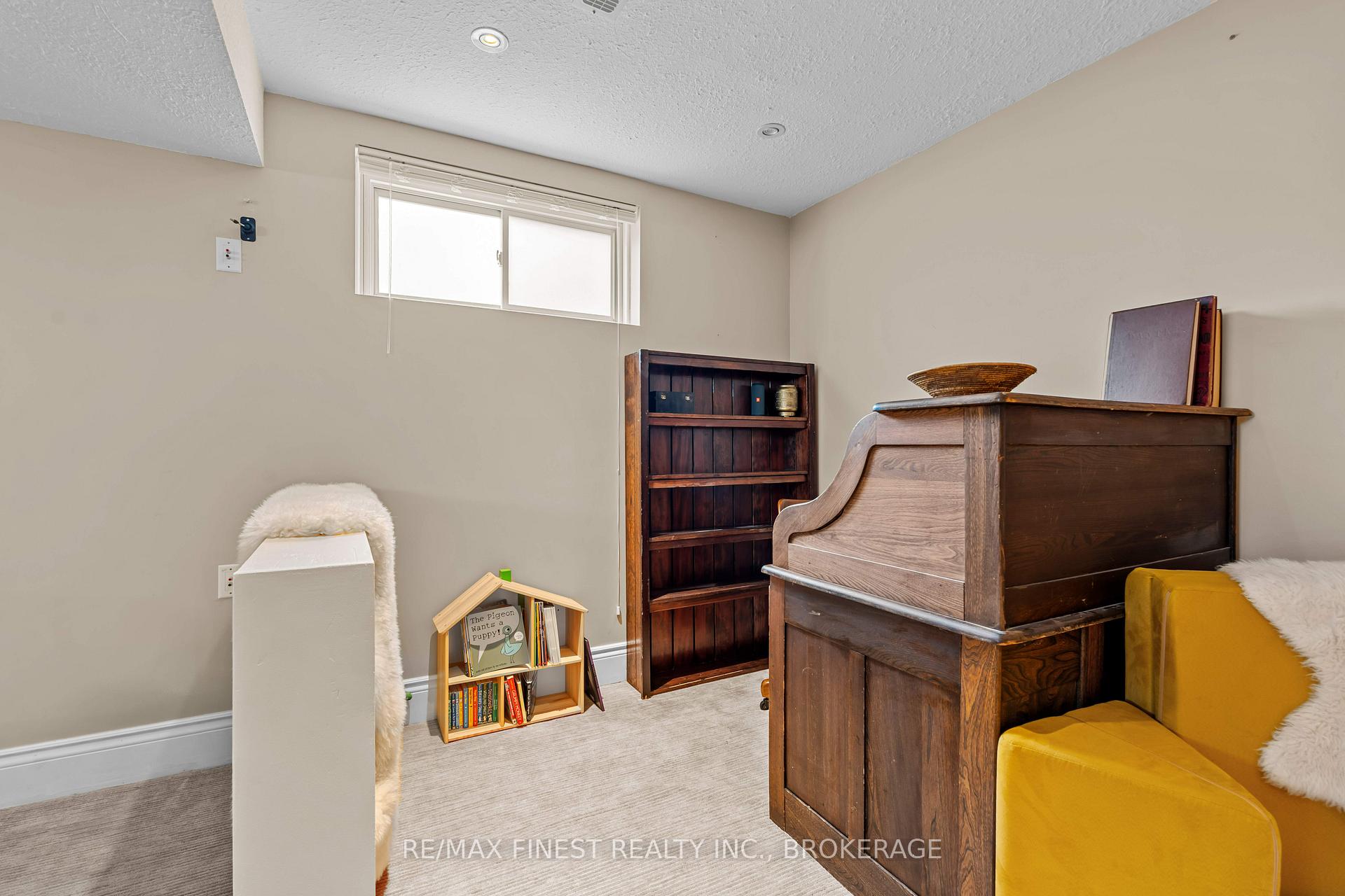 Photo 35 of 728 Margaret Way, Kingston, Kingston East (Incl Barret Crt) — HOMEH