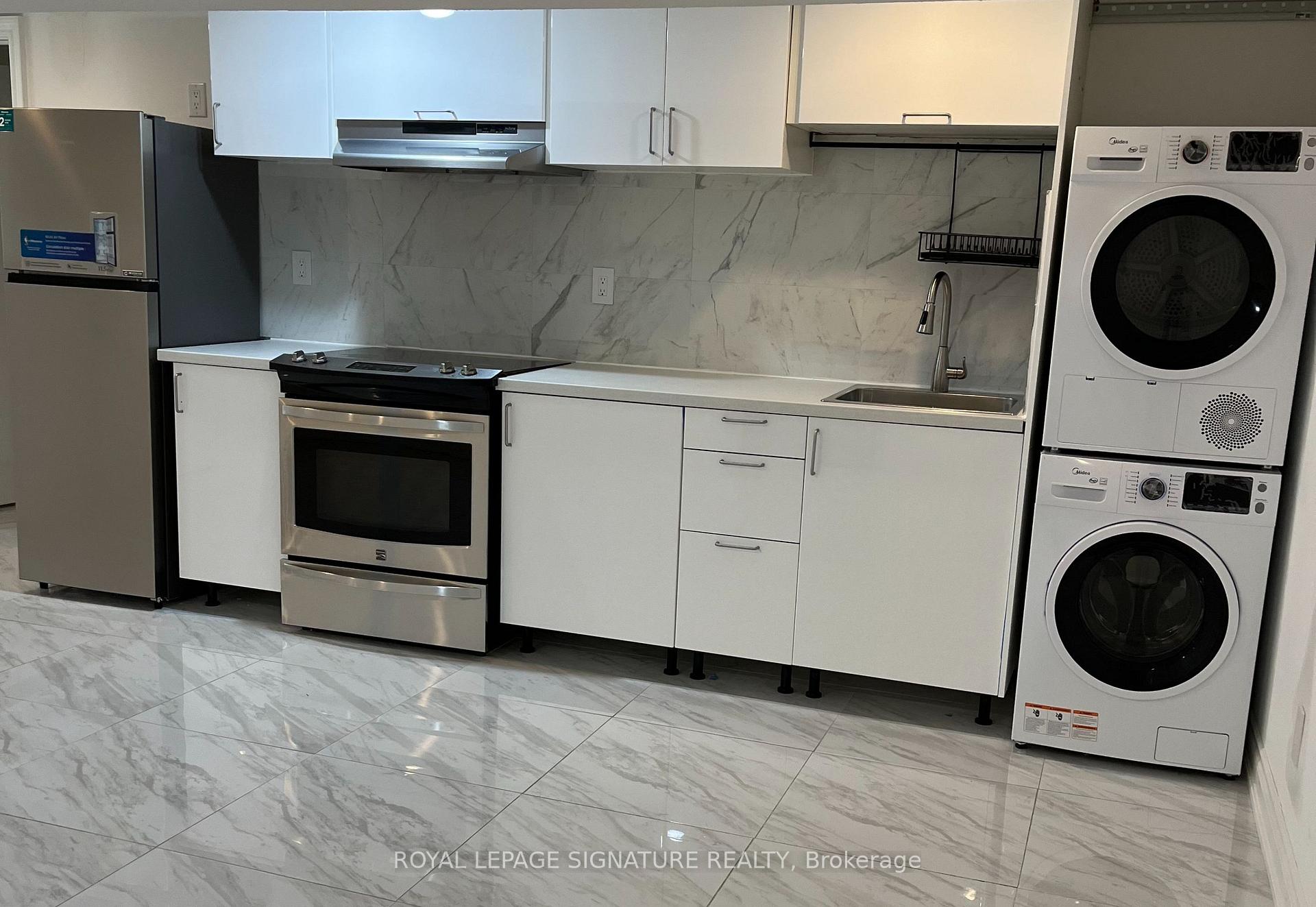 Photo 3 of 71 Innisbrook (Lower) Crescent, Markham, Aileen-Willowbrook — HOMEH