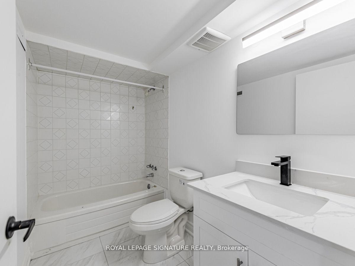 Photo 6 of 71 Innisbrook (Lower) Crescent, Markham, Aileen-Willowbrook — HOMEH
