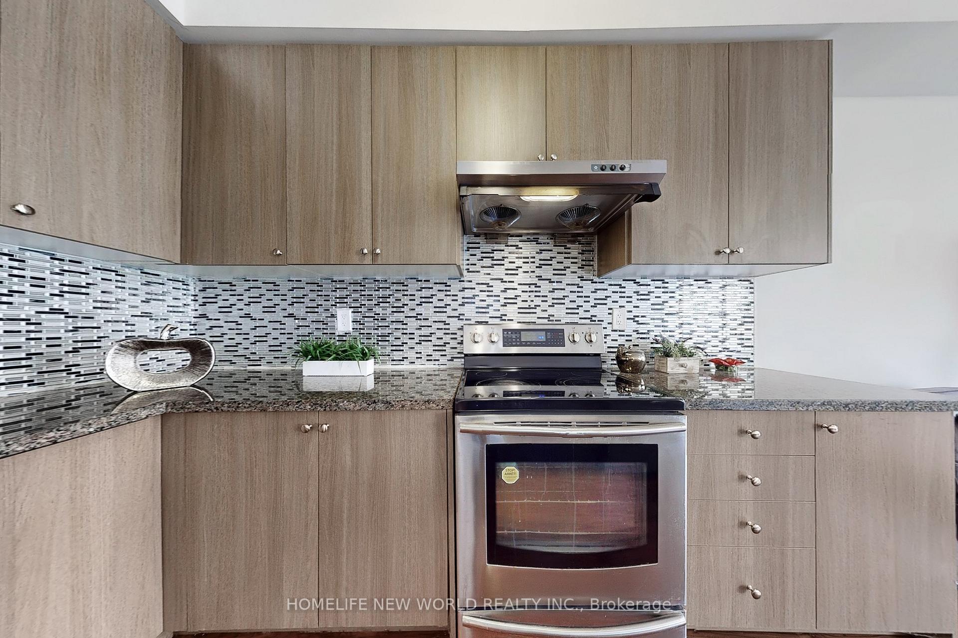 Photo 15 of 13 Collier Crescent, Markham, Wismer — HOMEH