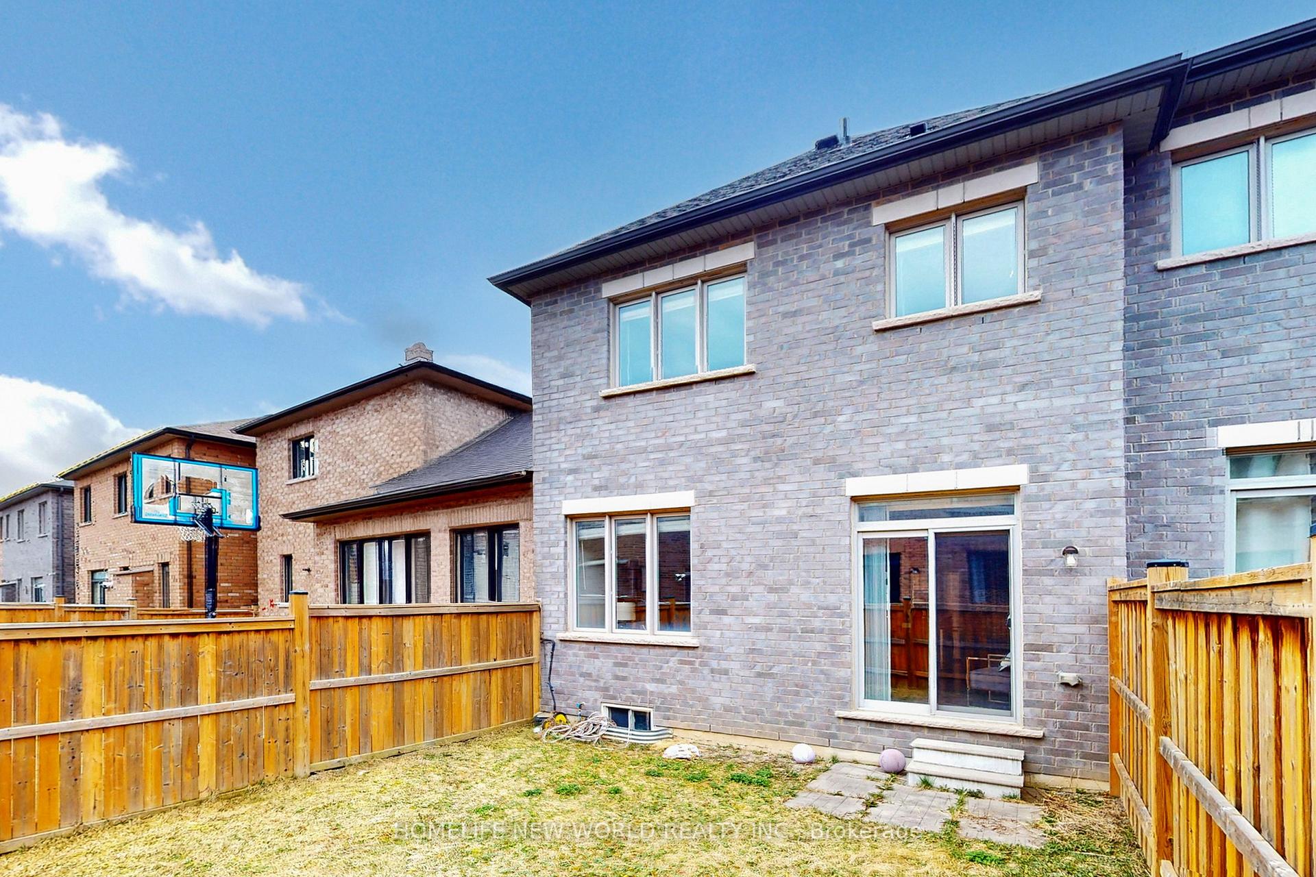 Photo 37 of 13 Collier Crescent, Markham, Wismer — HOMEH