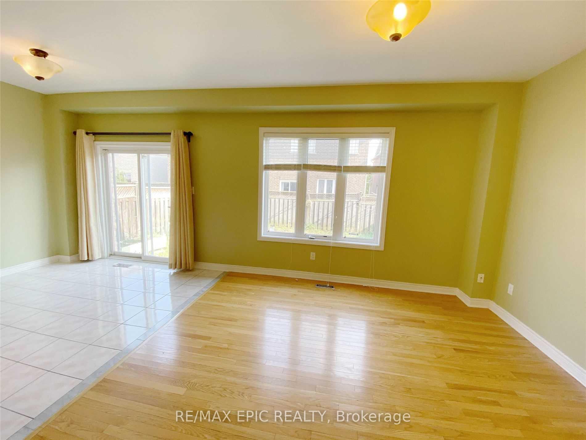 Photo 4 of 5 Markshire Road, Markham, Cachet — HOMEH