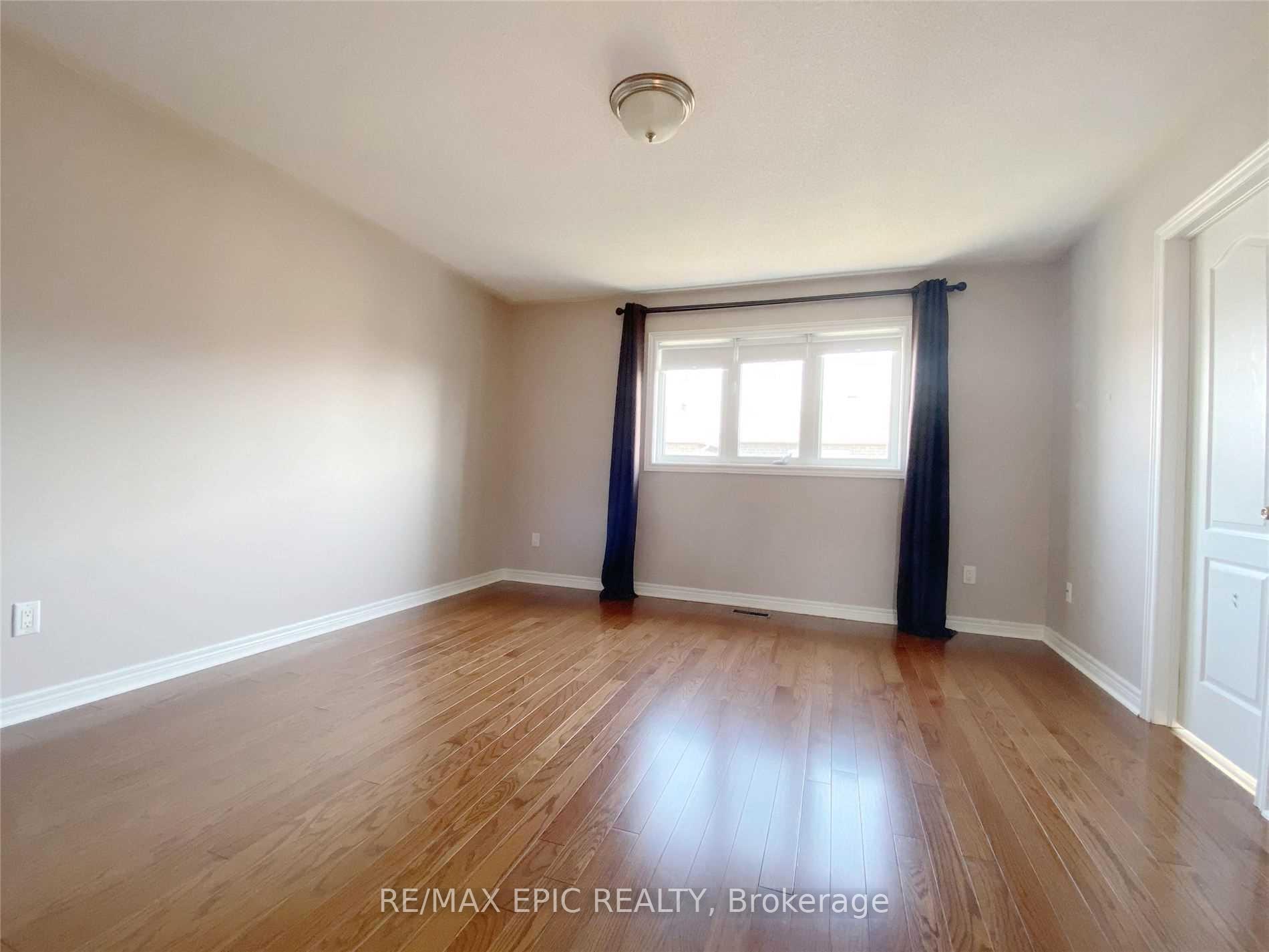 Photo 8 of 5 Markshire Road, Markham, Cachet — HOMEH
