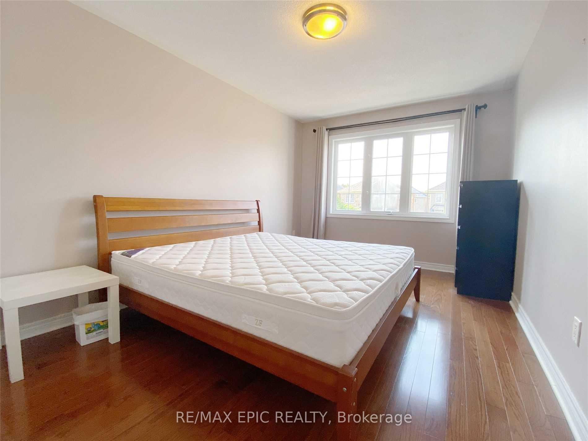 Photo 10 of 5 Markshire Road, Markham, Cachet — HOMEH