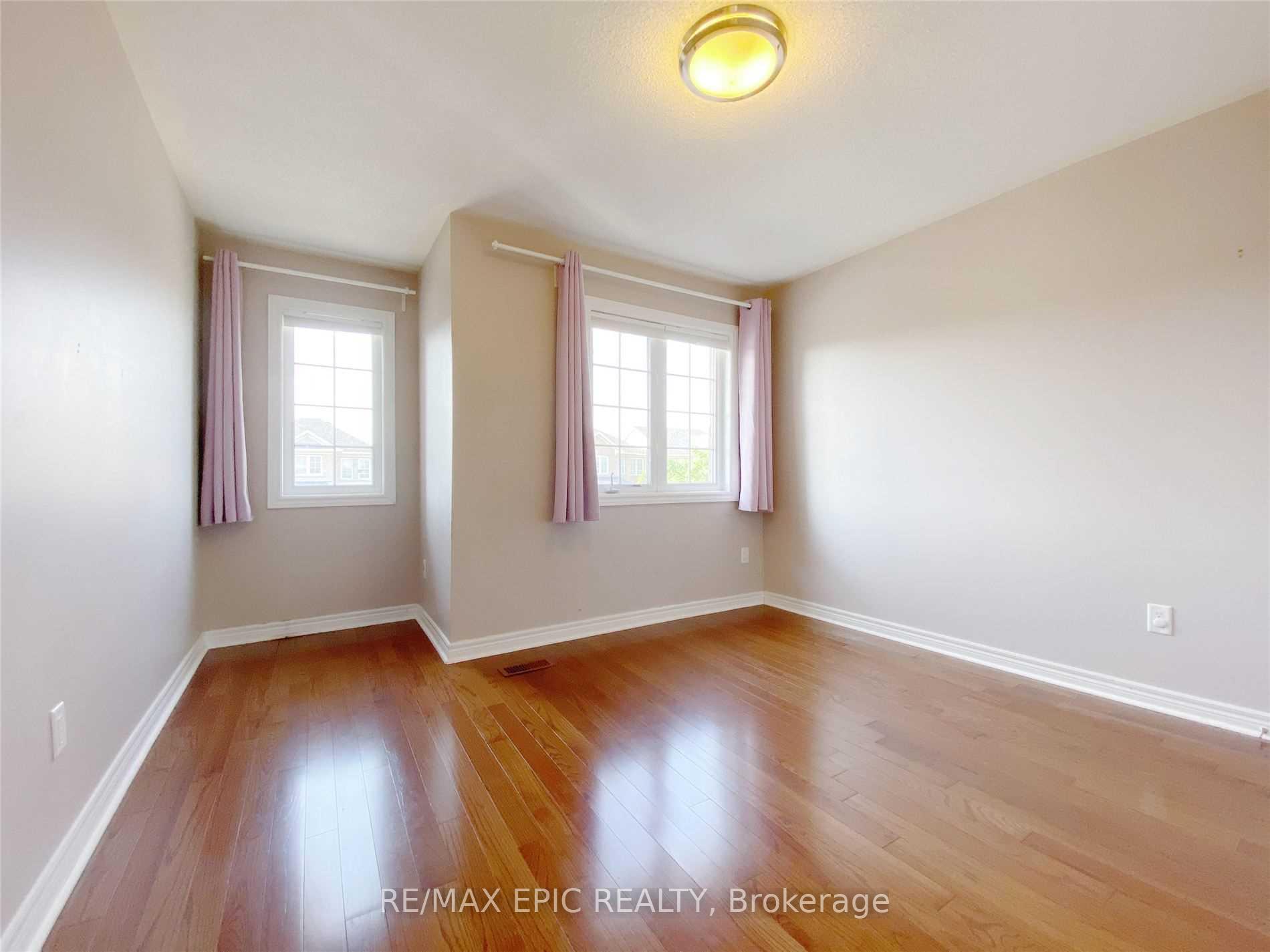 Photo 11 of 5 Markshire Road, Markham, Cachet — HOMEH