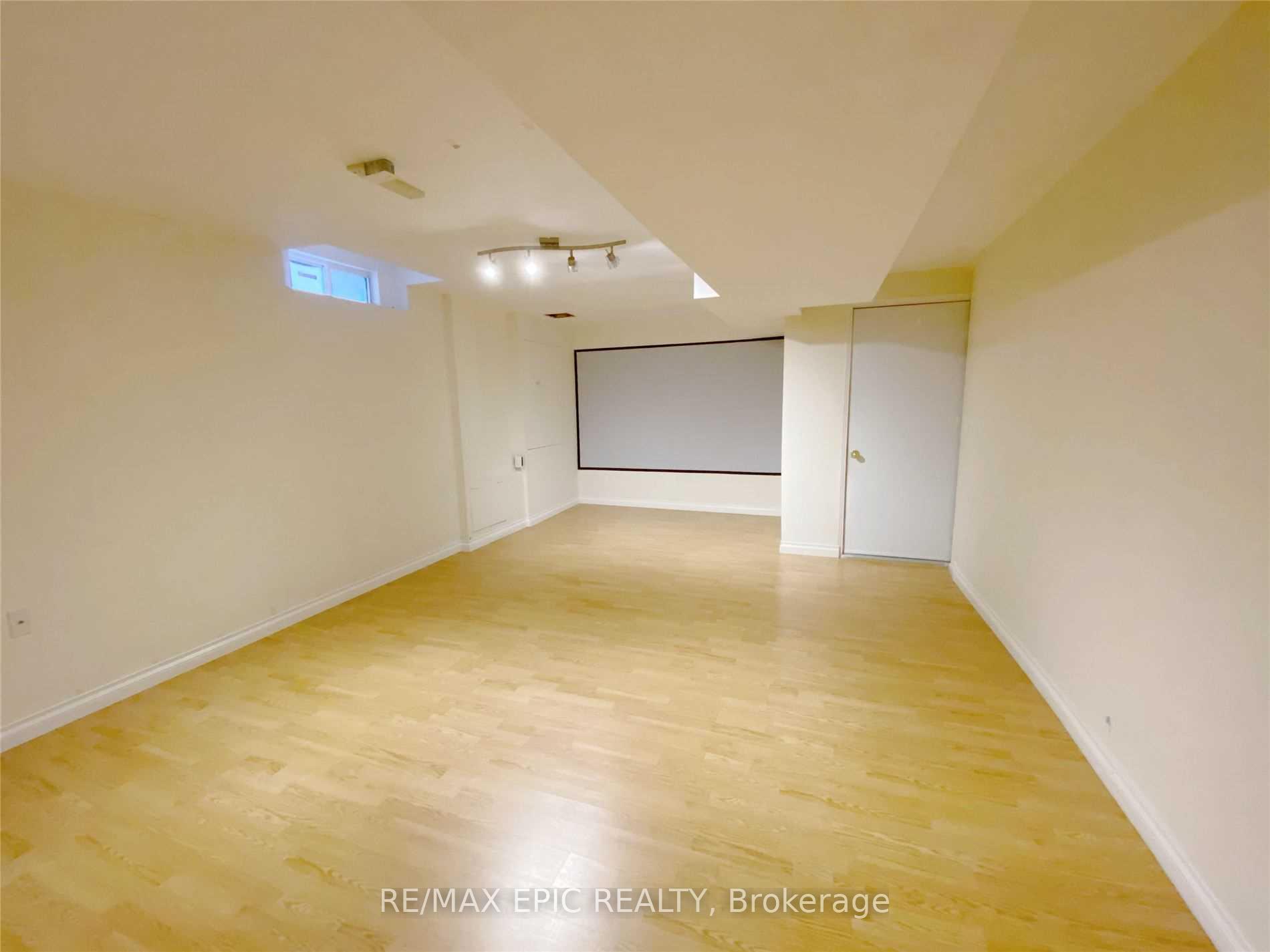 Photo 13 of 5 Markshire Road, Markham, Cachet — HOMEH