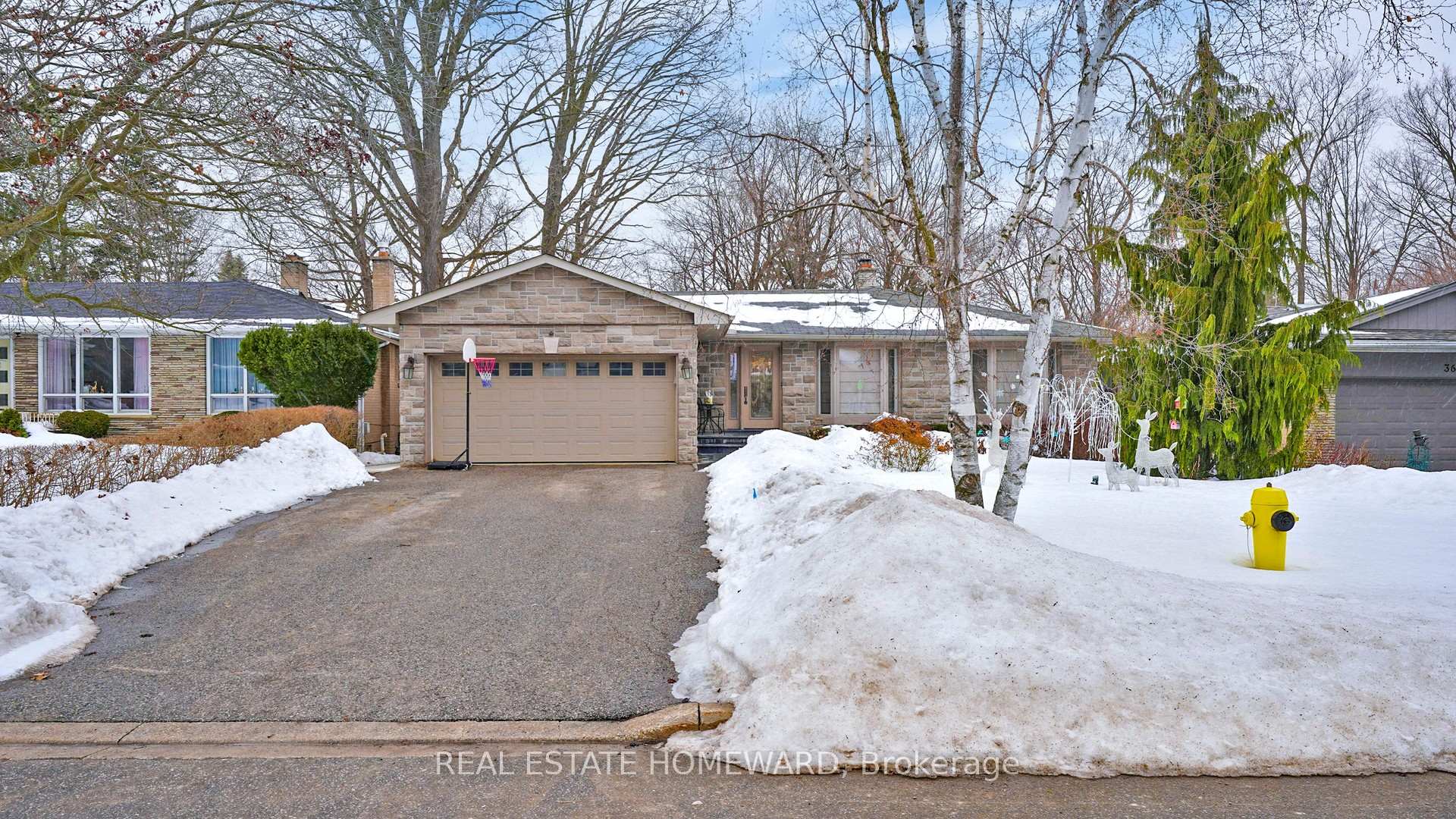 Front of Unit W/O, 34 Delair Crescent