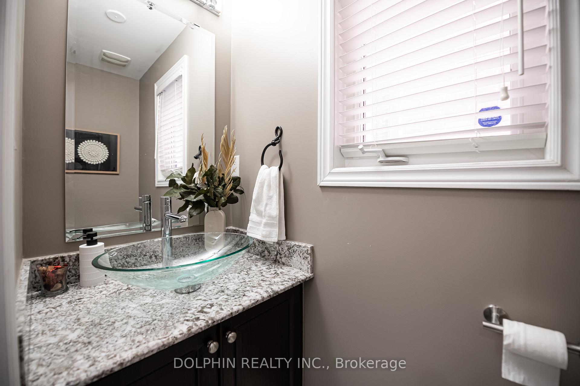 Photo 15 of 83 Stonechurch Crescent, Markham, Box Grove — HOMEH