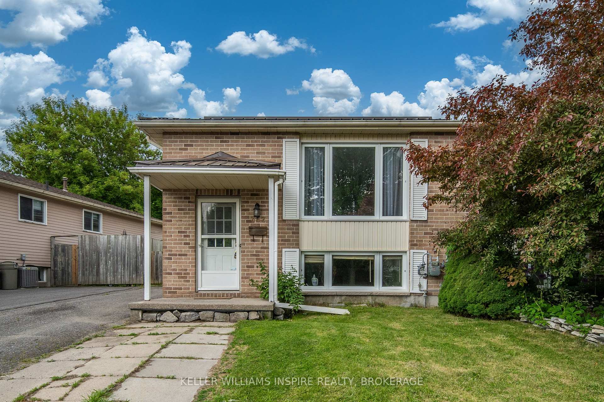 Front of 353 Kingsdale Avenue