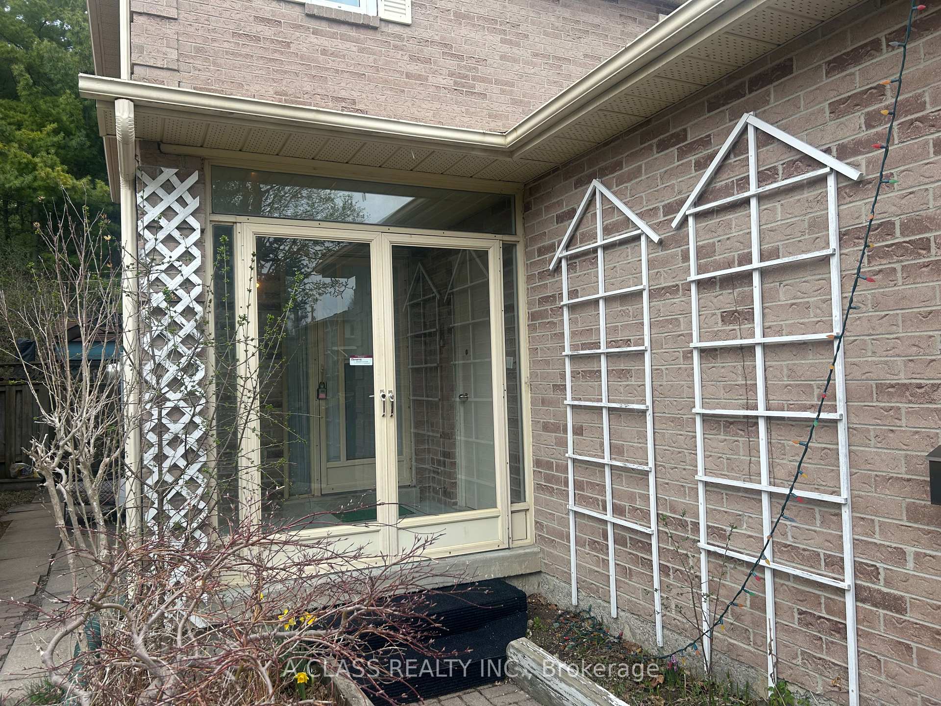 Photo 2 of 66 Beck Drive, Markham, Raymerville — HOMEH
