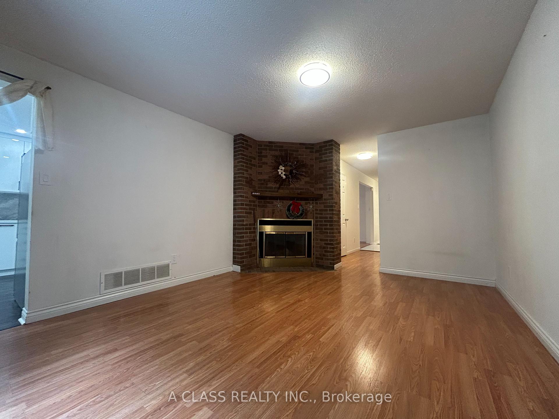Photo 9 of 66 Beck Drive, Markham, Raymerville — HOMEH