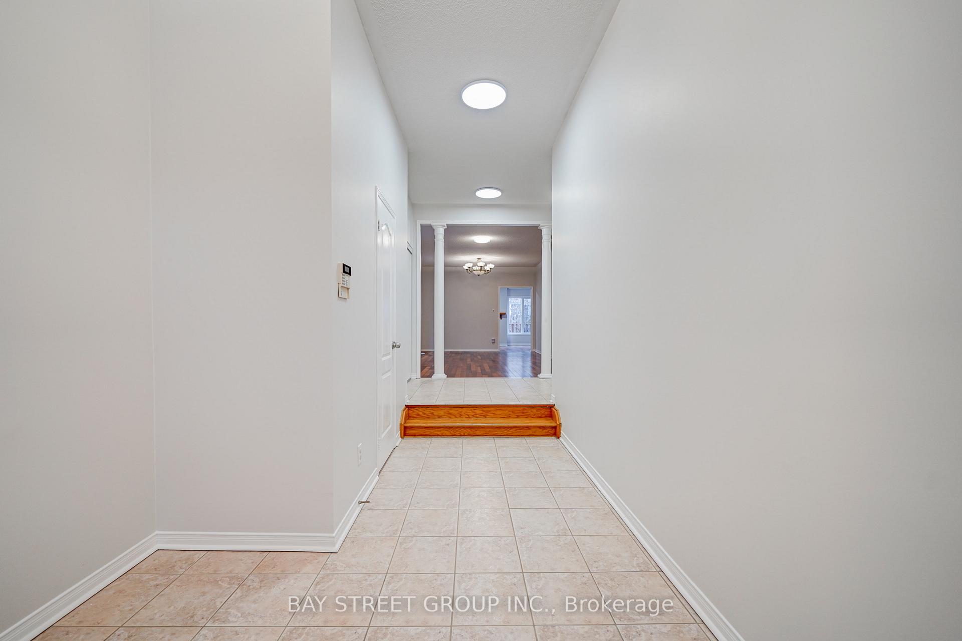 Photo 5 of 52 Cynthia Jean Street, Markham, Berczy — HOMEH