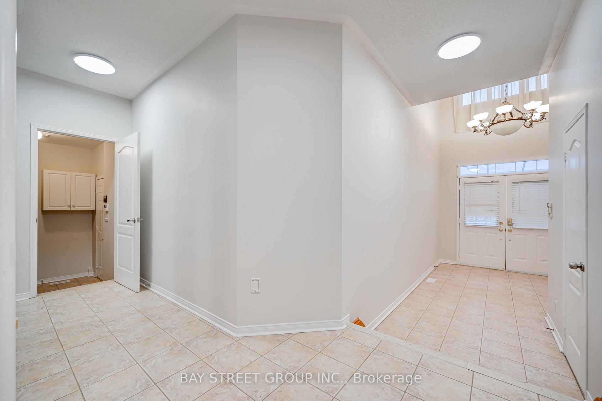 Photo 7 of 52 Cynthia Jean Street, Markham, Berczy — HOMEH