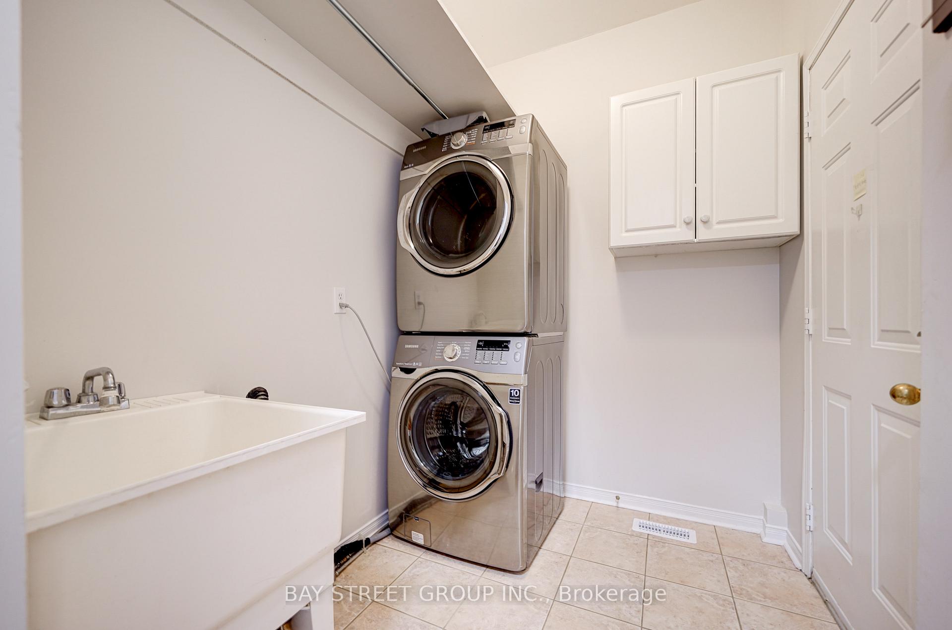 Photo 8 of 52 Cynthia Jean Street, Markham, Berczy — HOMEH