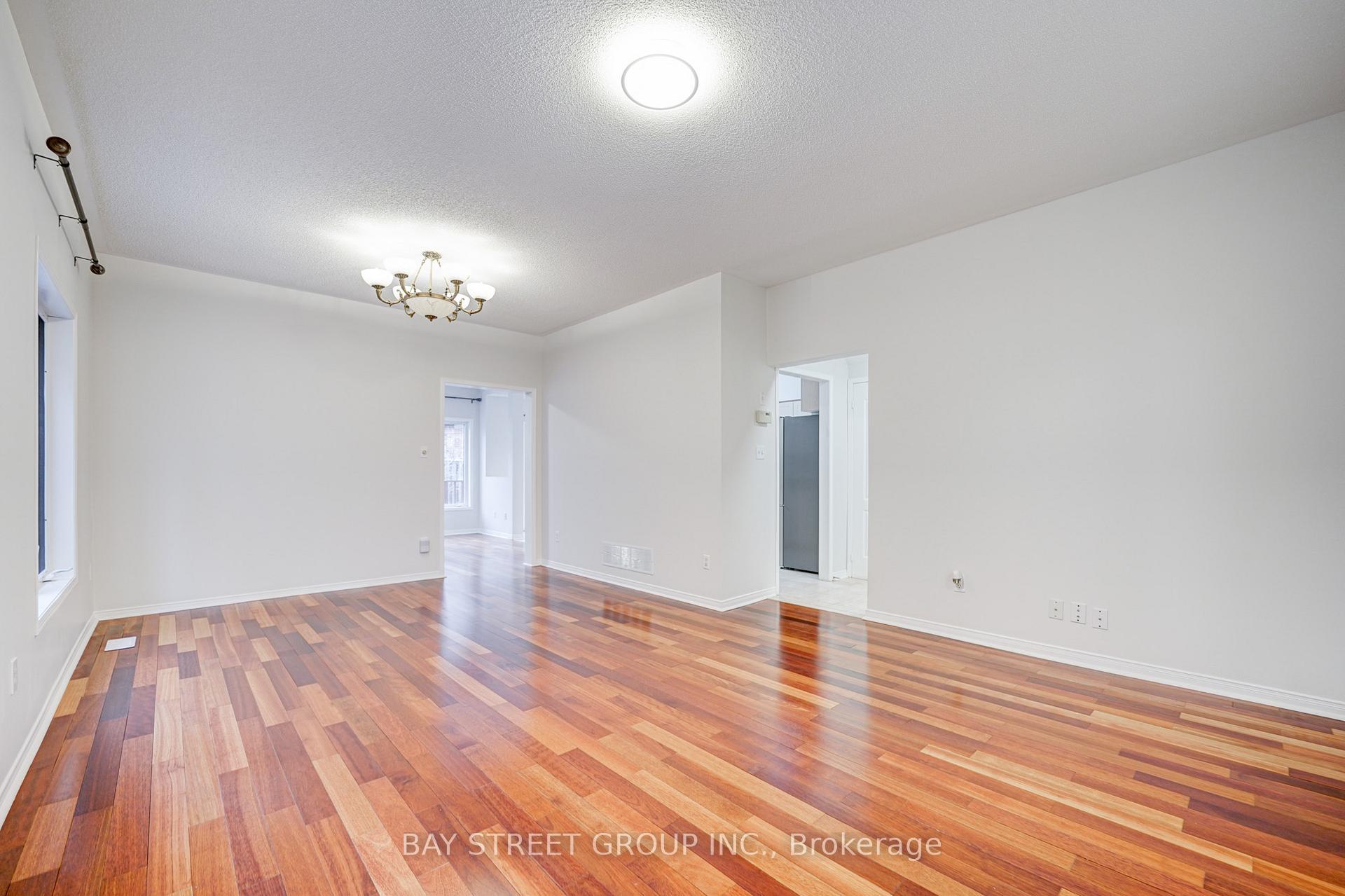Photo 11 of 52 Cynthia Jean Street, Markham, Berczy — HOMEH